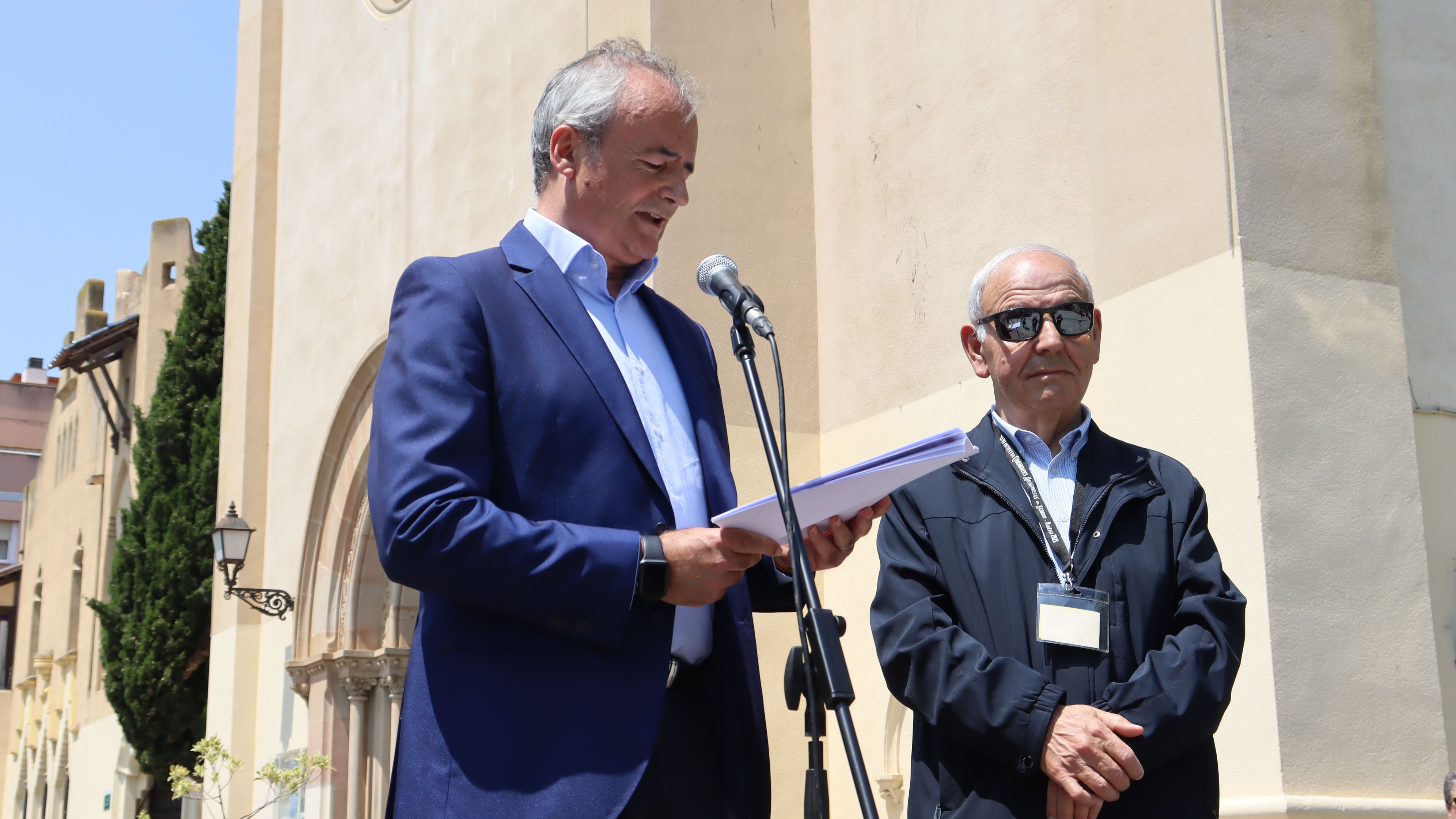 José Carlos Marquesan, membre del govern aragonés, a la XVIII Trobada de tambors i bombos d'Aragó. FOTO: Marc Mata  