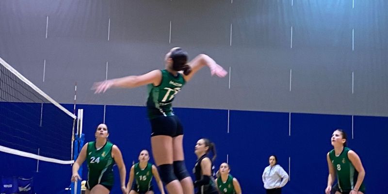Un dels partits disputats aquesta temporada. FOTO: Club Vòlei Cerdanyola. 