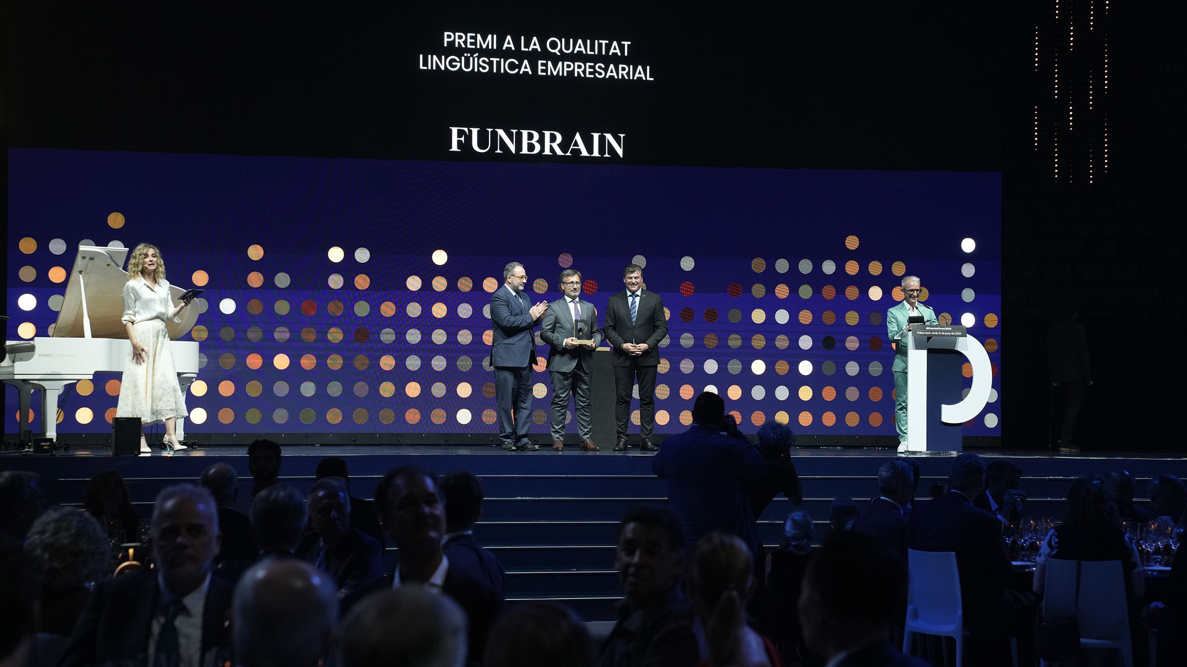 Funbrain, empresa cerdanyolenca premiada en els 38 premis PIMEC, en l'acte de llirament dels guardons. FOTO: PIMEC