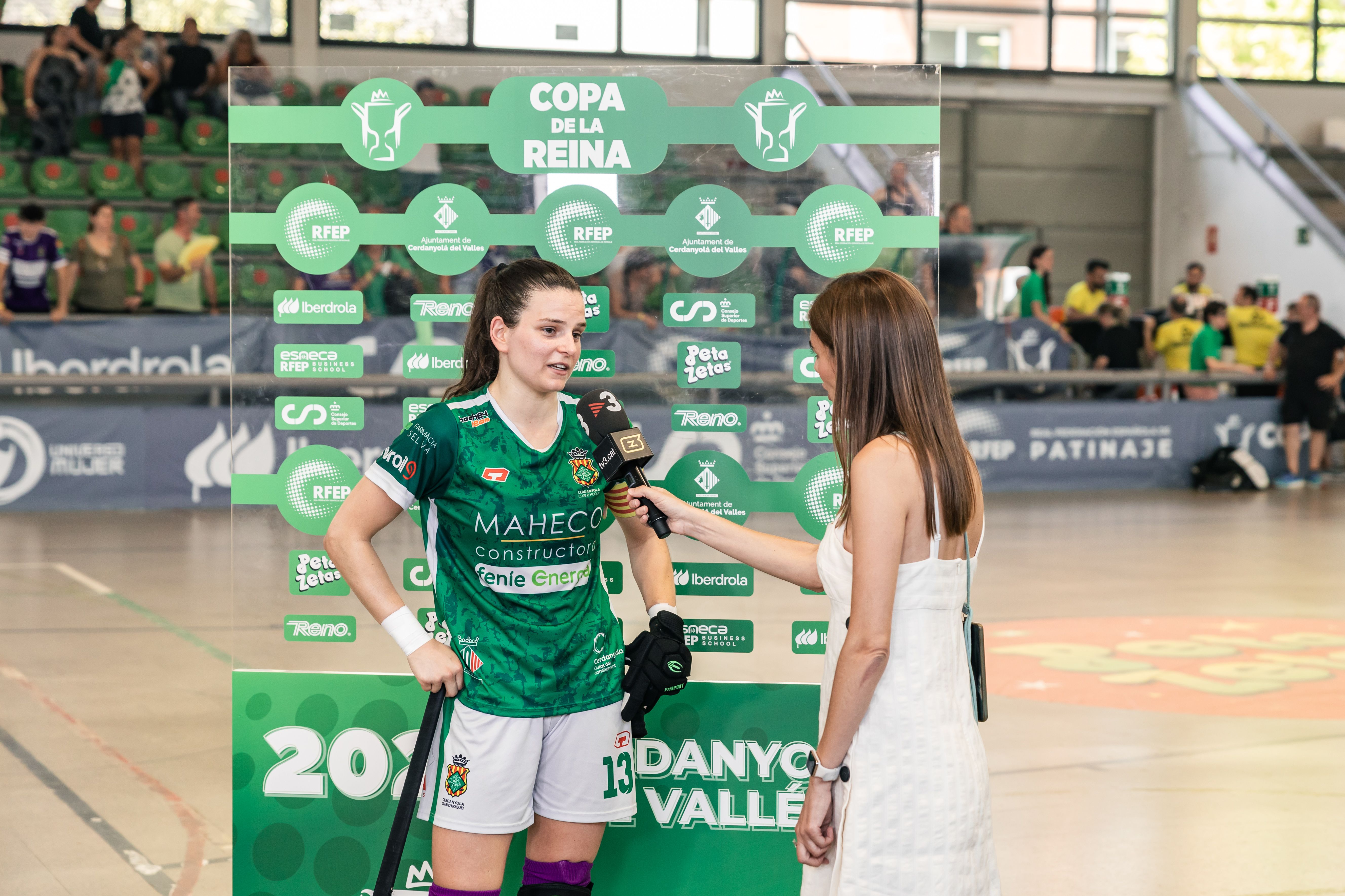Gemma Solé entrevistada per TV3. FOTO: Arnau Padilla 