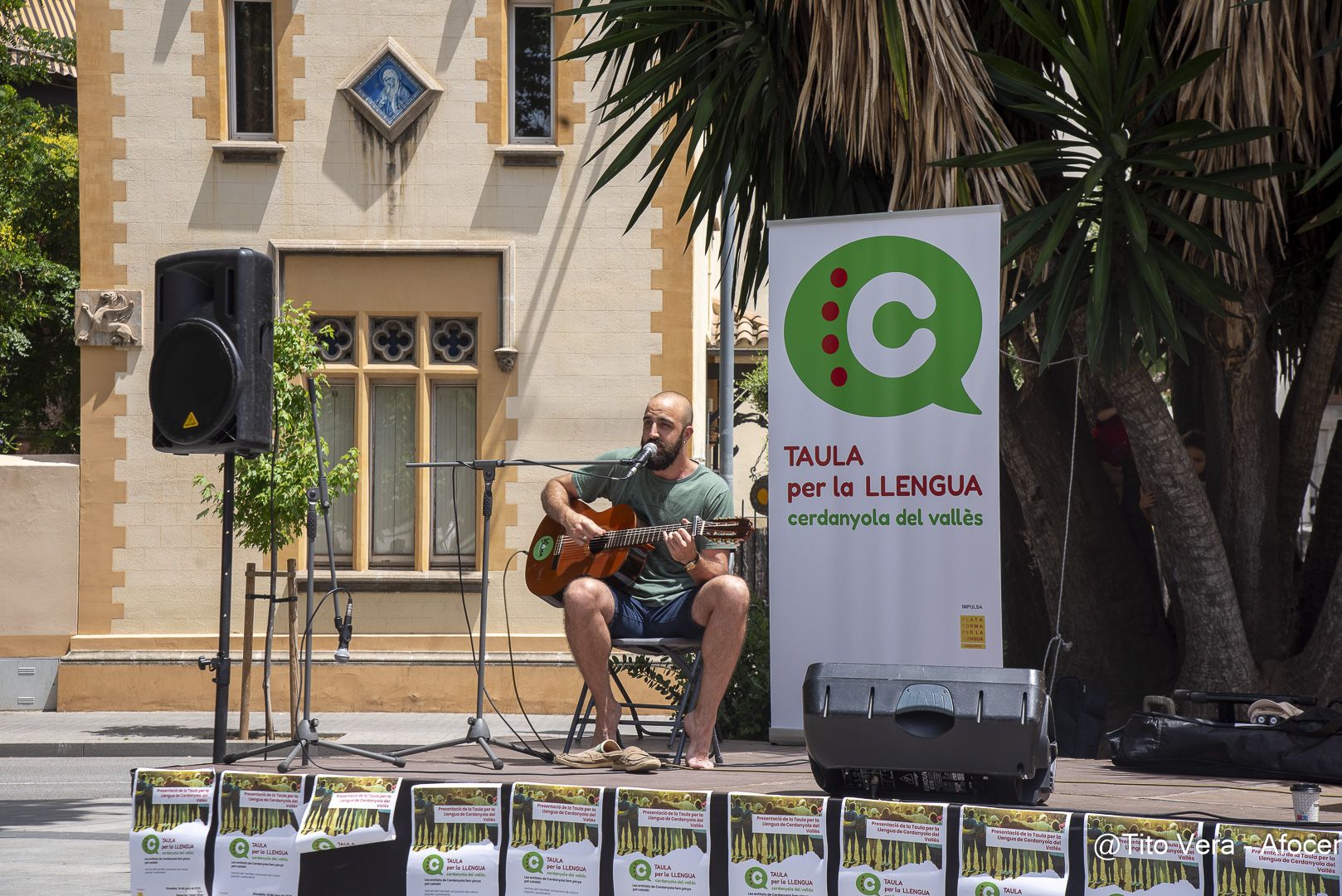 El cantautor Pol Orobitg actuarà al micro obert dels Tres Tambors, per Sant Joan. FOTO: Tito Vera. El cantautor Pol Orobitg actuarà al micro obert dels Tres Tambors, per Sant Joan. FOTO: Tito Vera.