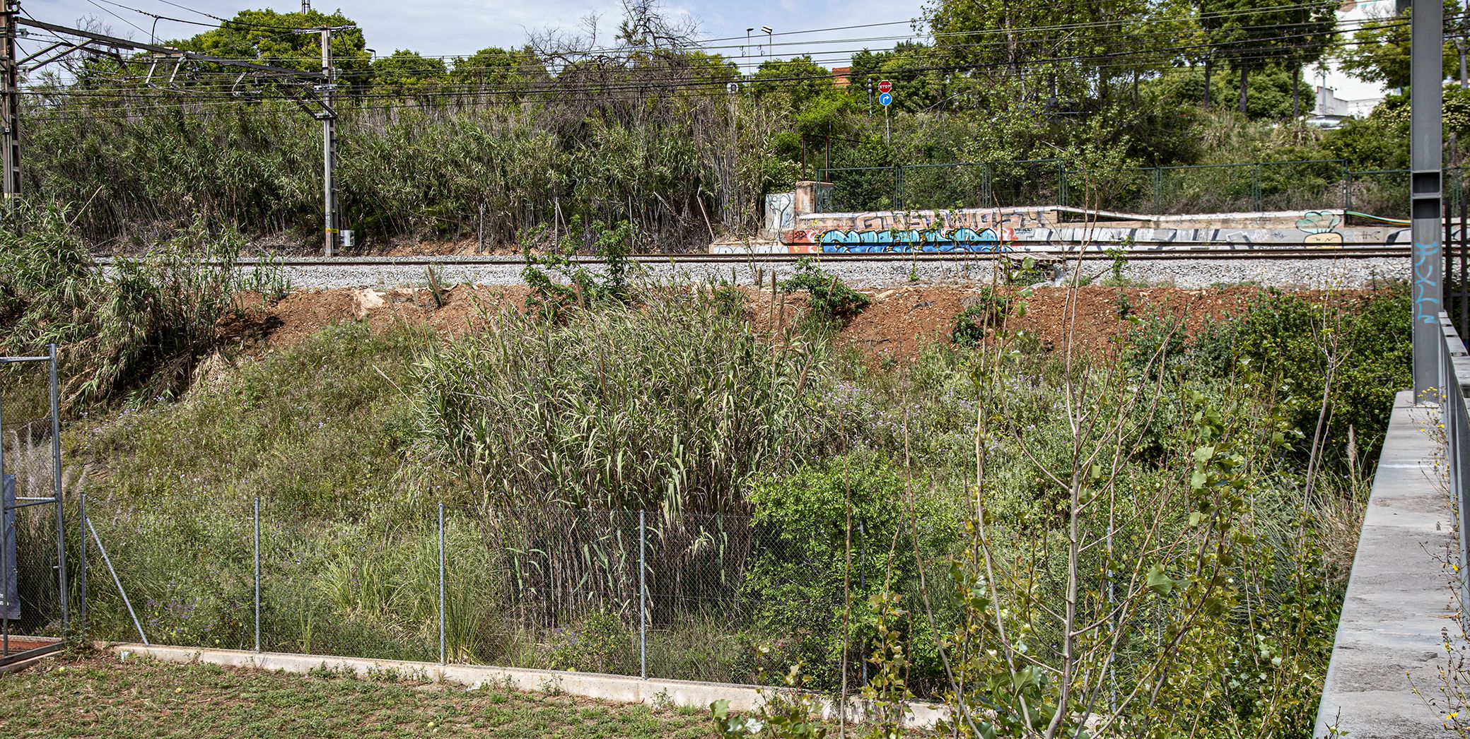 5 Font d'Adam i Eva. Enrunada i desapareguda després de l’abandonament per part d’Uralita, queda el record d’un espai emblemàtic, avui es desconeix la seva ubicació, probablement sota l'actual zona esportiva.. FOTO: Tito Vera