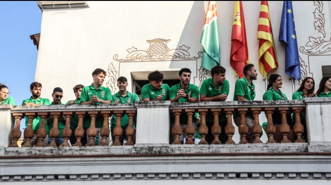 L'Ajuntament rep als dos primers equips del Cerdanyola CH pels seus ascensos.FOTO: Marc Mata