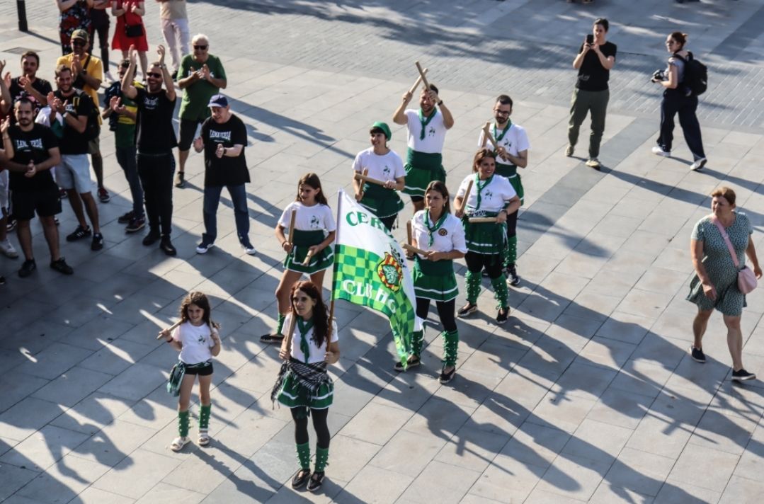 L'Ajuntament rep als dos primers equips del Cerdanyola CH pels seus ascensos.FOTO: Marc Mata