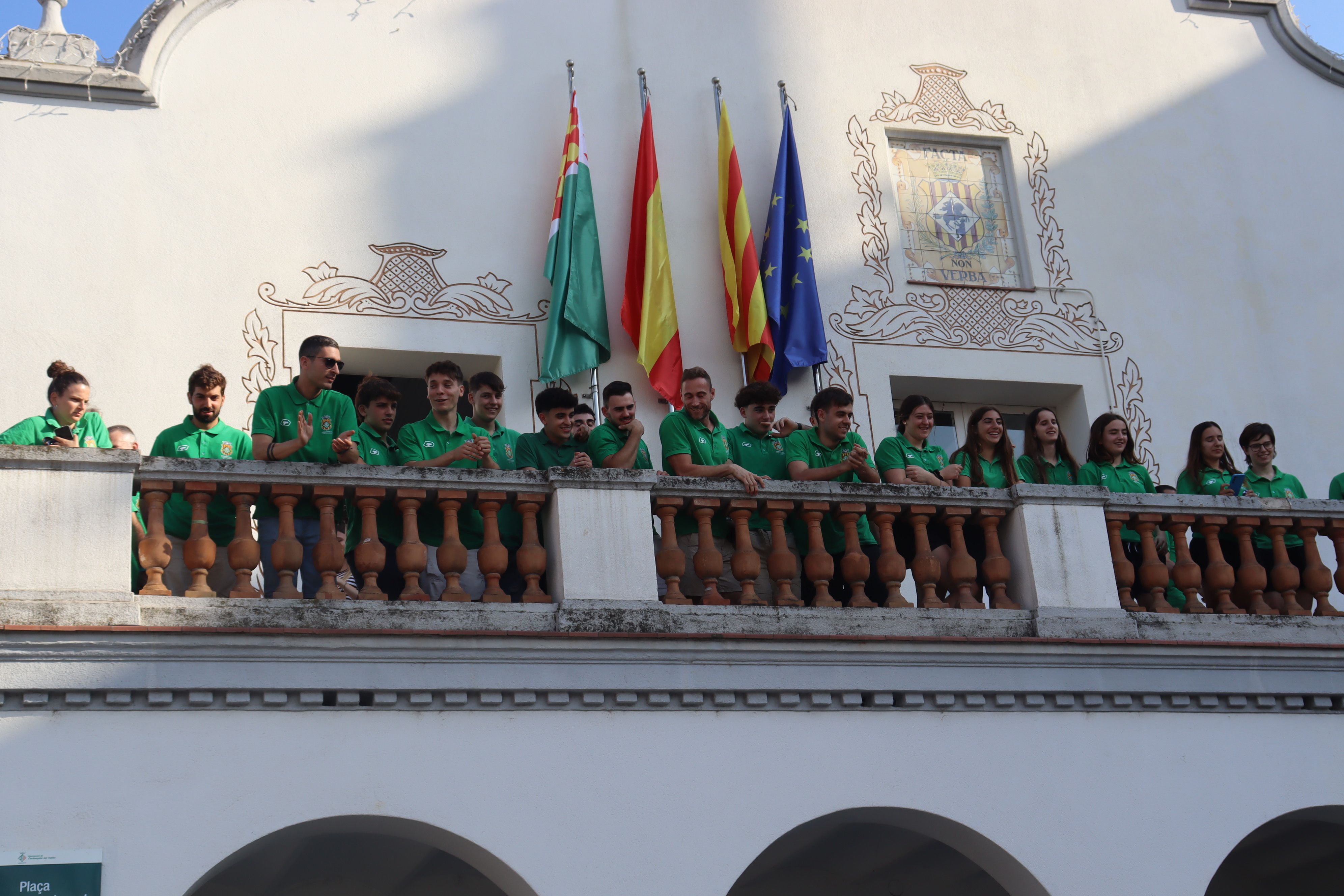 L'Ajuntament rep als dos primers equips del Cerdanyola CH pels seus ascensos.FOTO: Marc Mata