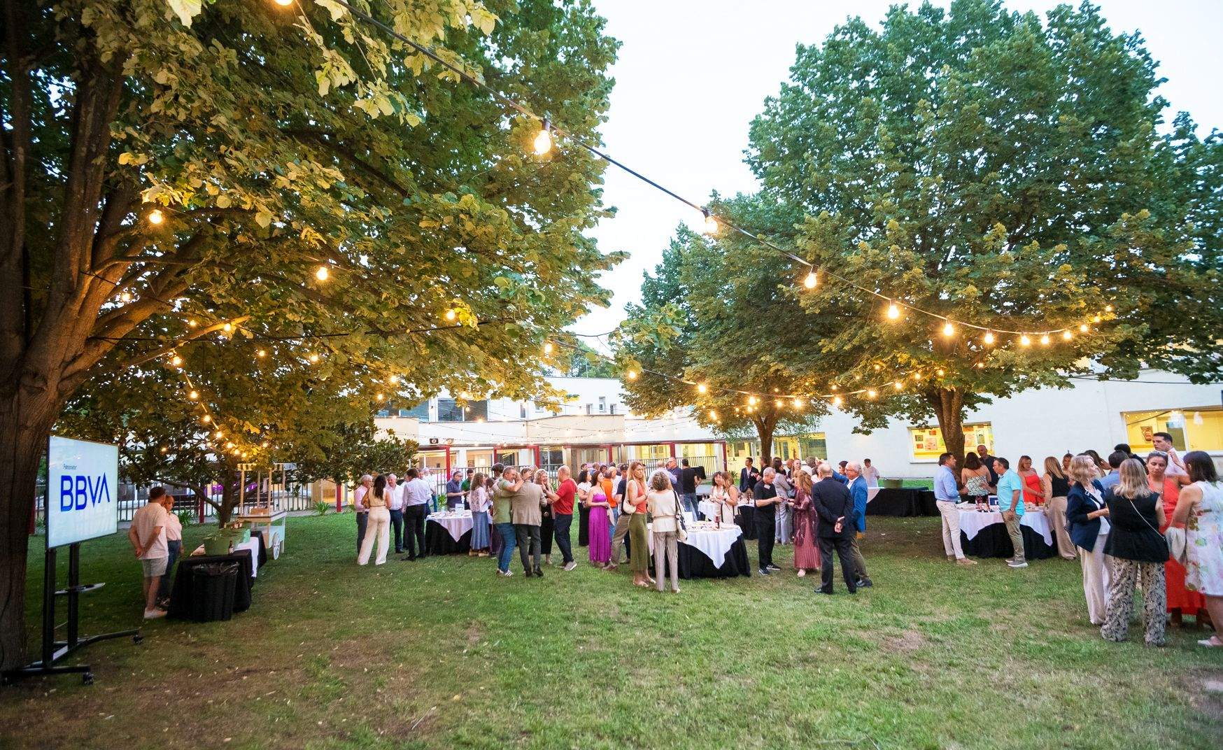 La Nit de Cerdanyola Empresarial ha reunit un centenar d'empreses i entitats representatives del territori. FOTO: Xavi Olivé