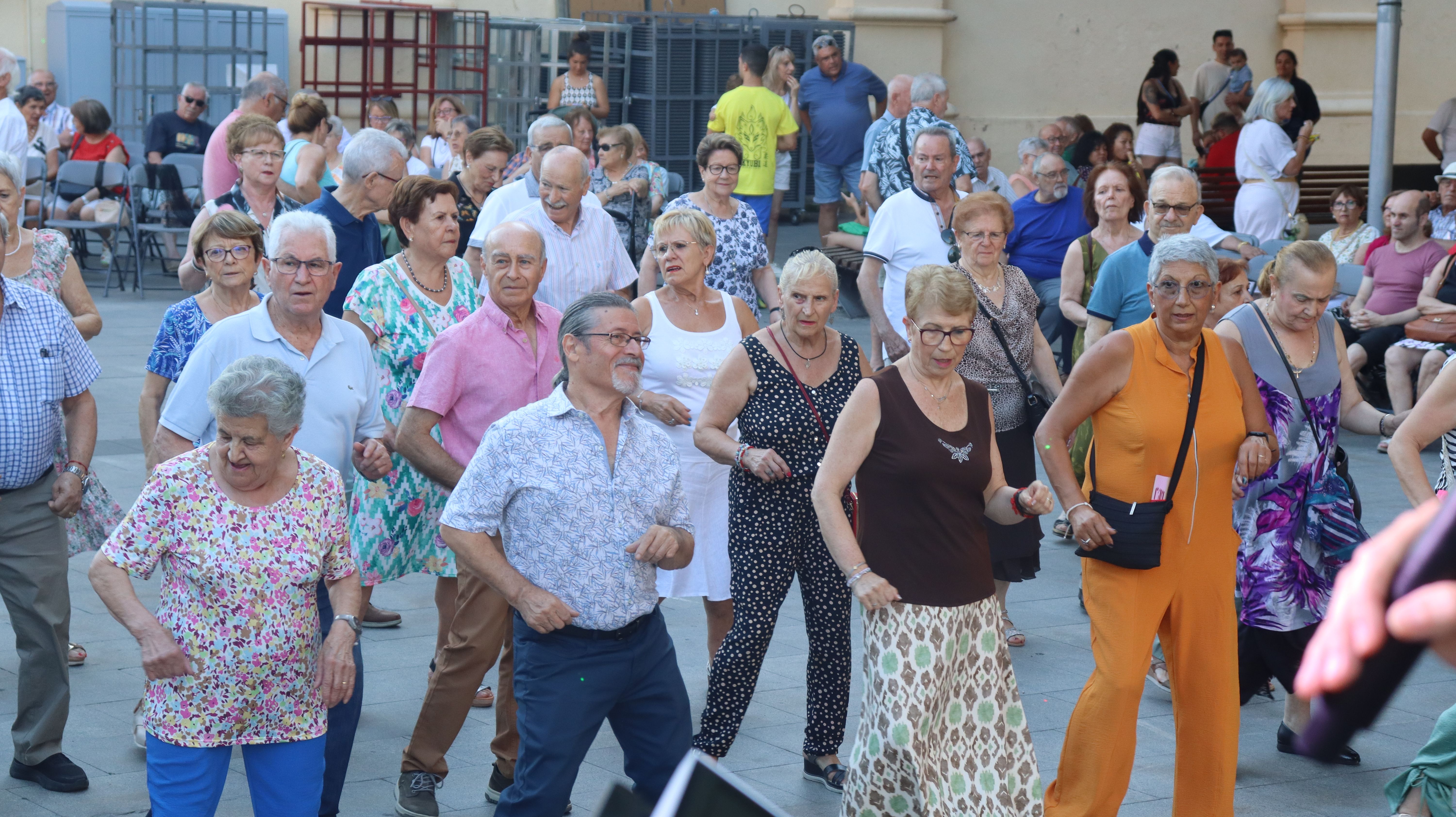 Ball gent gran Cerdanyola 2025 Foto: Marc Mata 