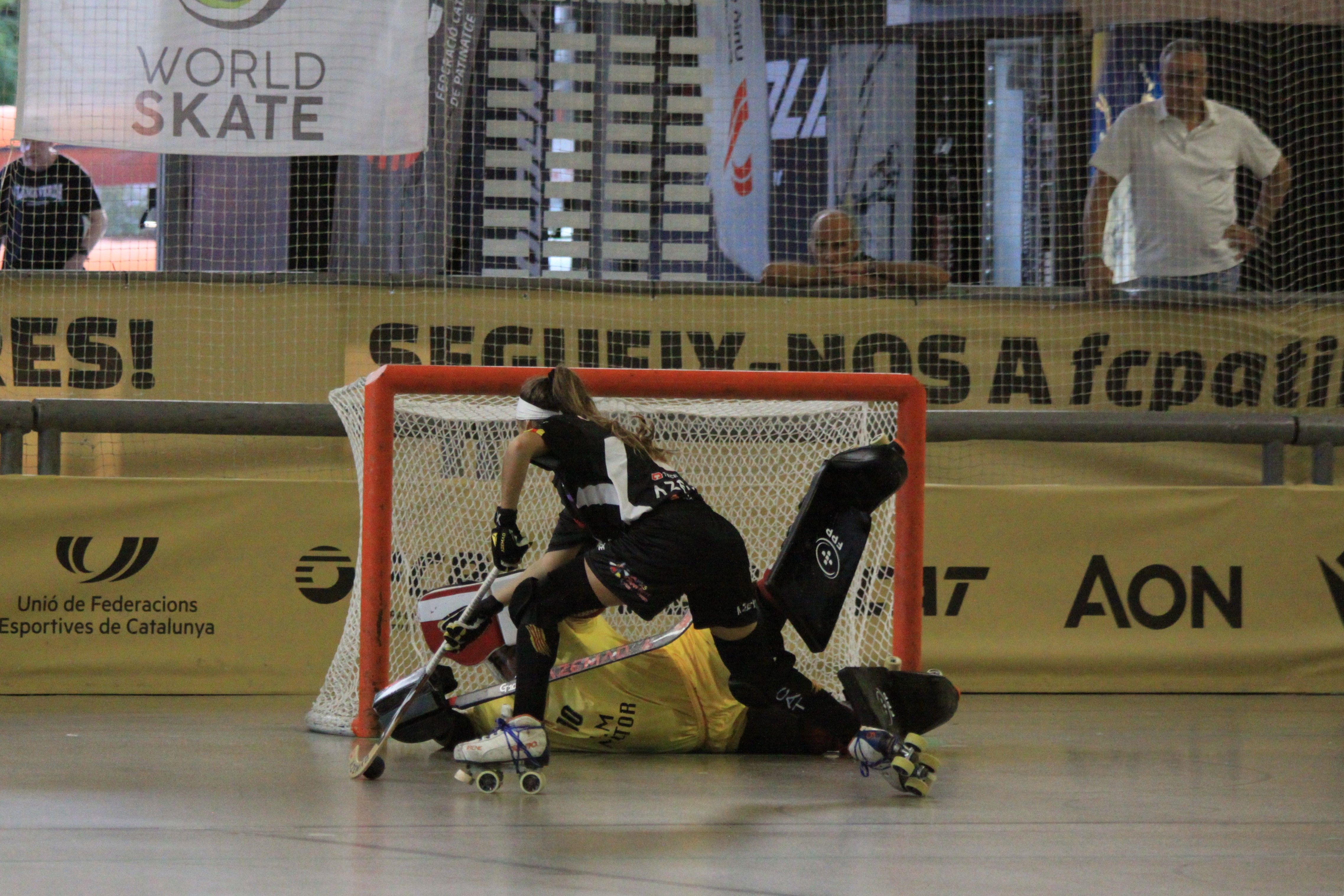 Irene Torres tiran un penal. Foto: Laia Jubany