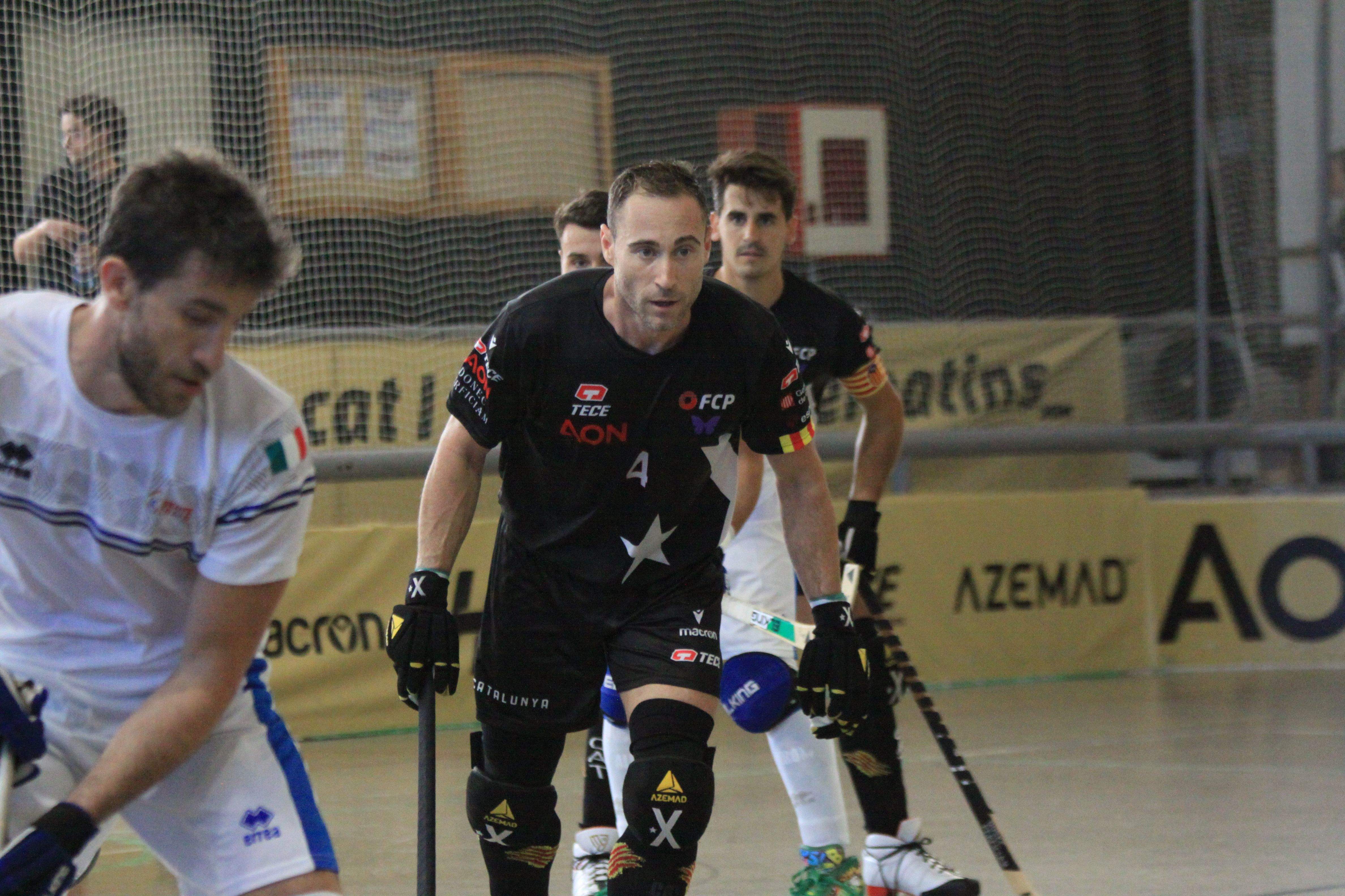 Marc Coy, al davant, en el partit contra Itàlia a la Golden Cat 2025. Foto: Laia Jubany