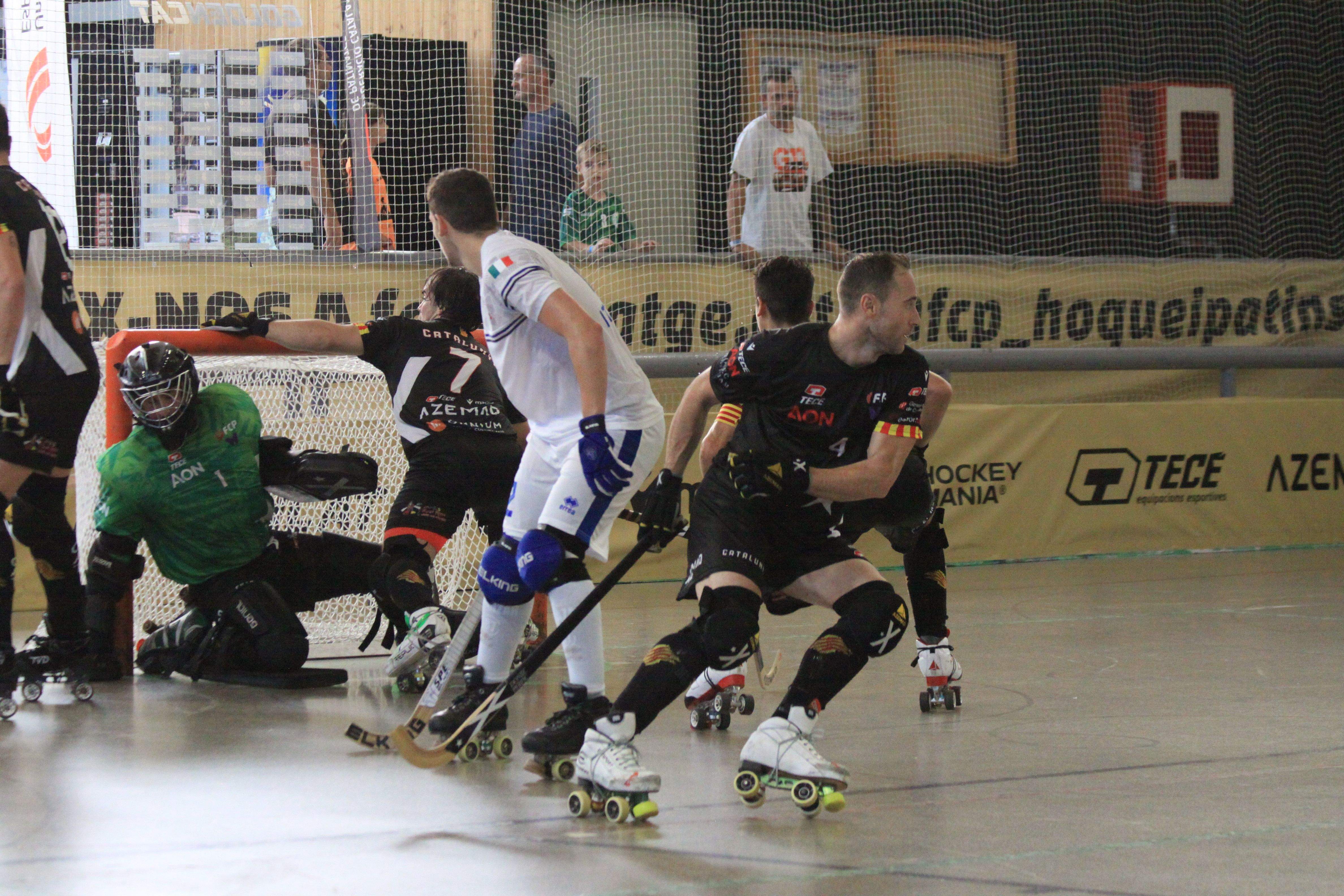 Marc Coy, a la dreta, en el partit contra Itàlia a la Golden Cat 2025. Foto: Laia Jubany