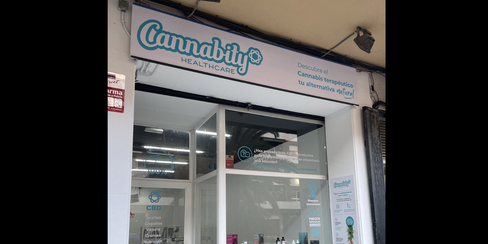 Façana Cannabity Healthcare a Cerdanyola. FOTO: Cedida