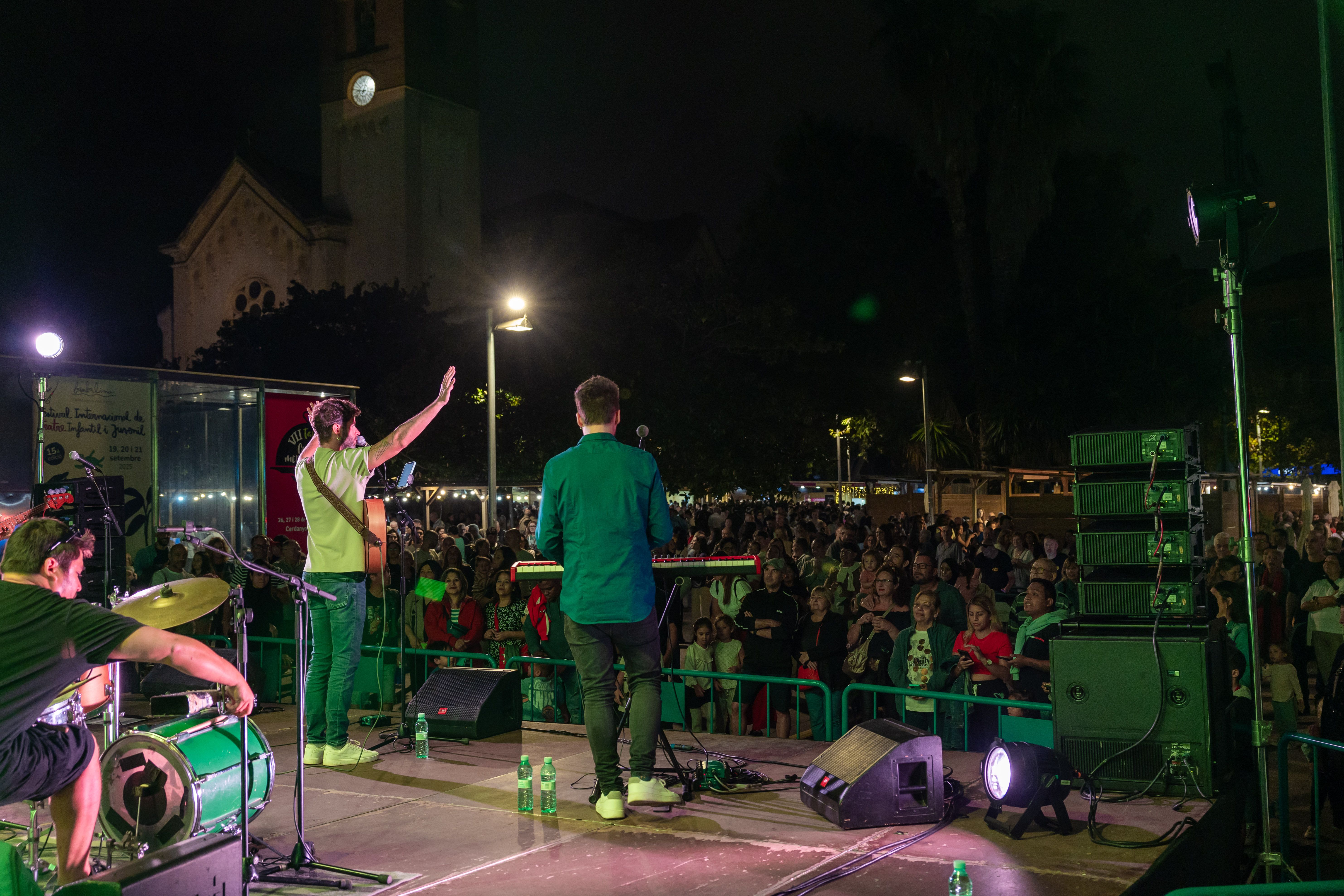 El concert del grup Rumbares al VII Tast de Cuina Mediterrània. FOTO: Arnau Padilla