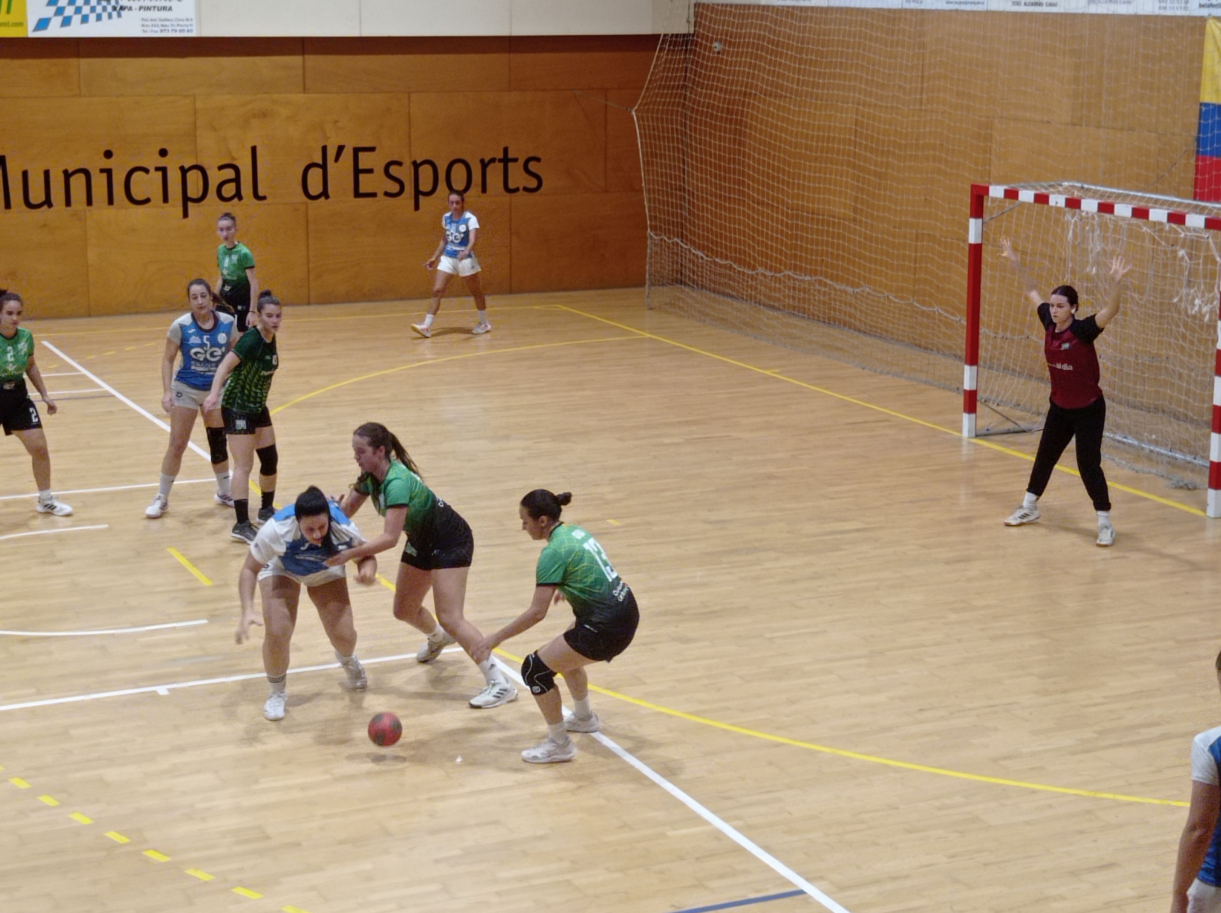 Partit debut del Club Handbol femení a Alcarràs, diumenge 28. FOTO: CH Cerdanyola