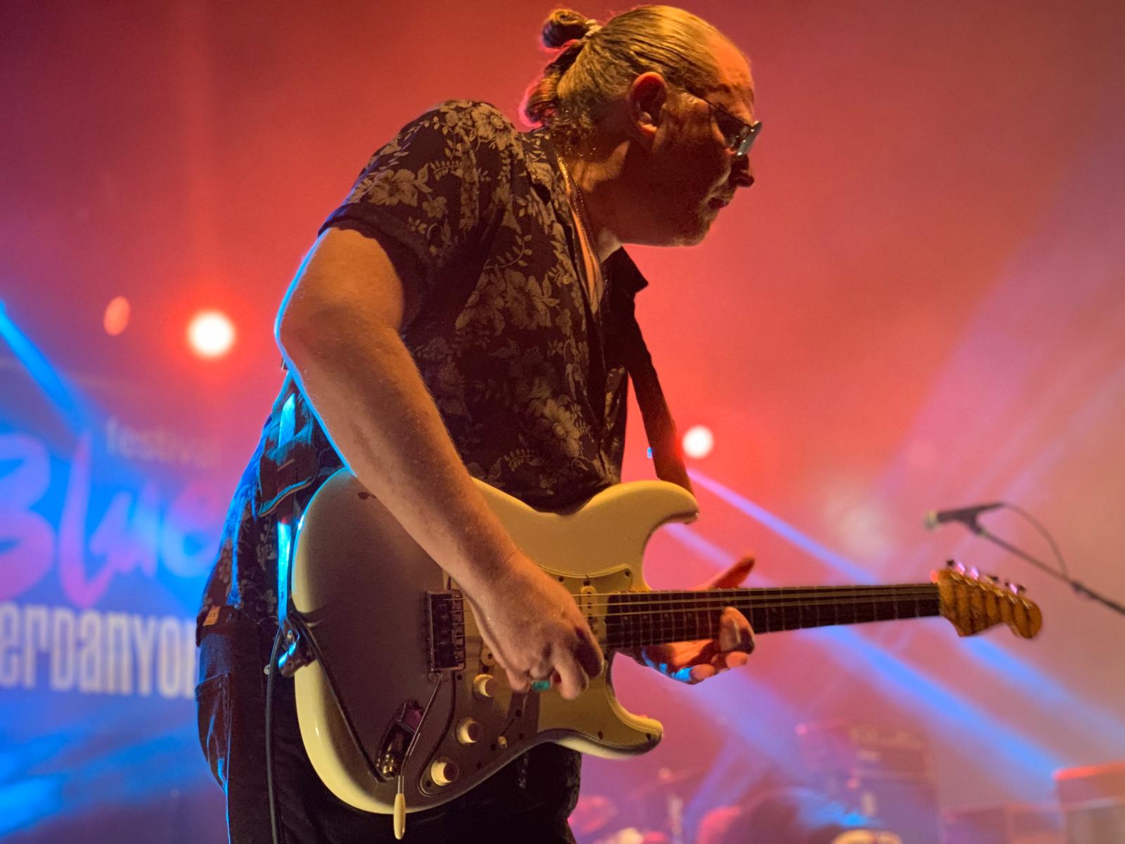 El guitarrista britànic Matt Schofield, protagonista del concert inaugural