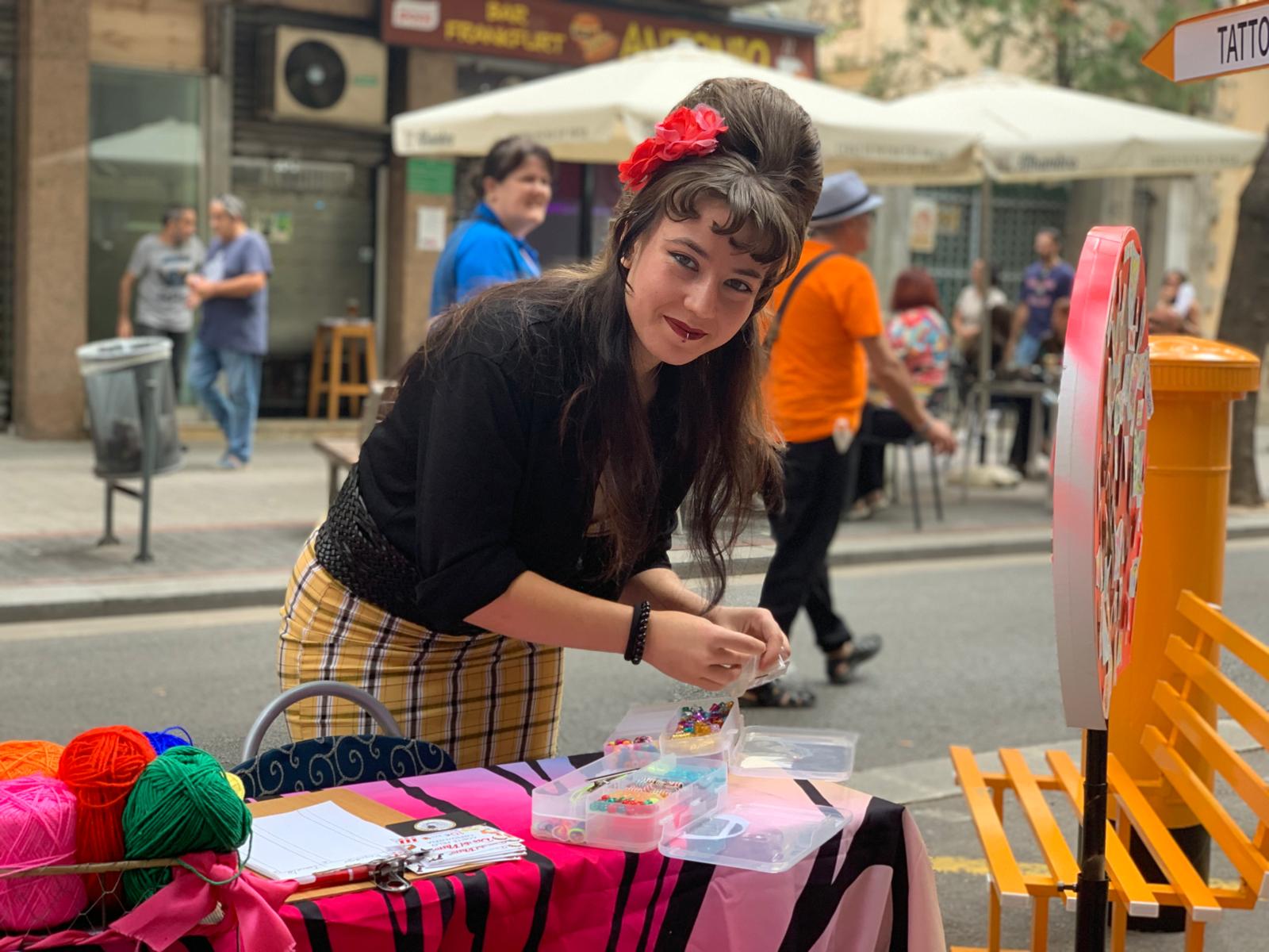 El comerç de l'Avinguda Catalunya se suma al Blues. FOTO: Judit Josa
