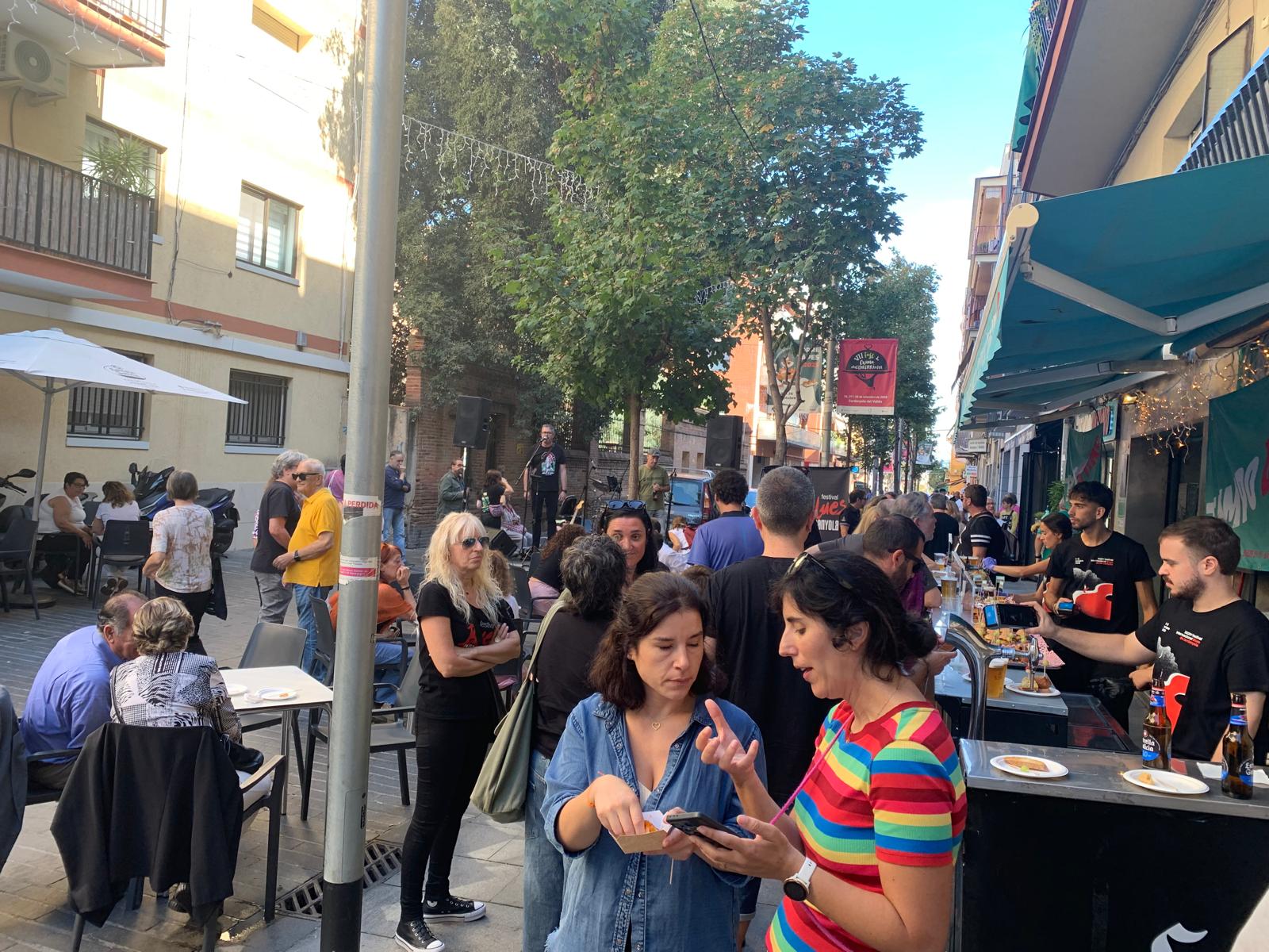 Fire Wood Blues Band, al Tempo de Vino, al carrer de Sant Ramon. Foto: Judit Josa