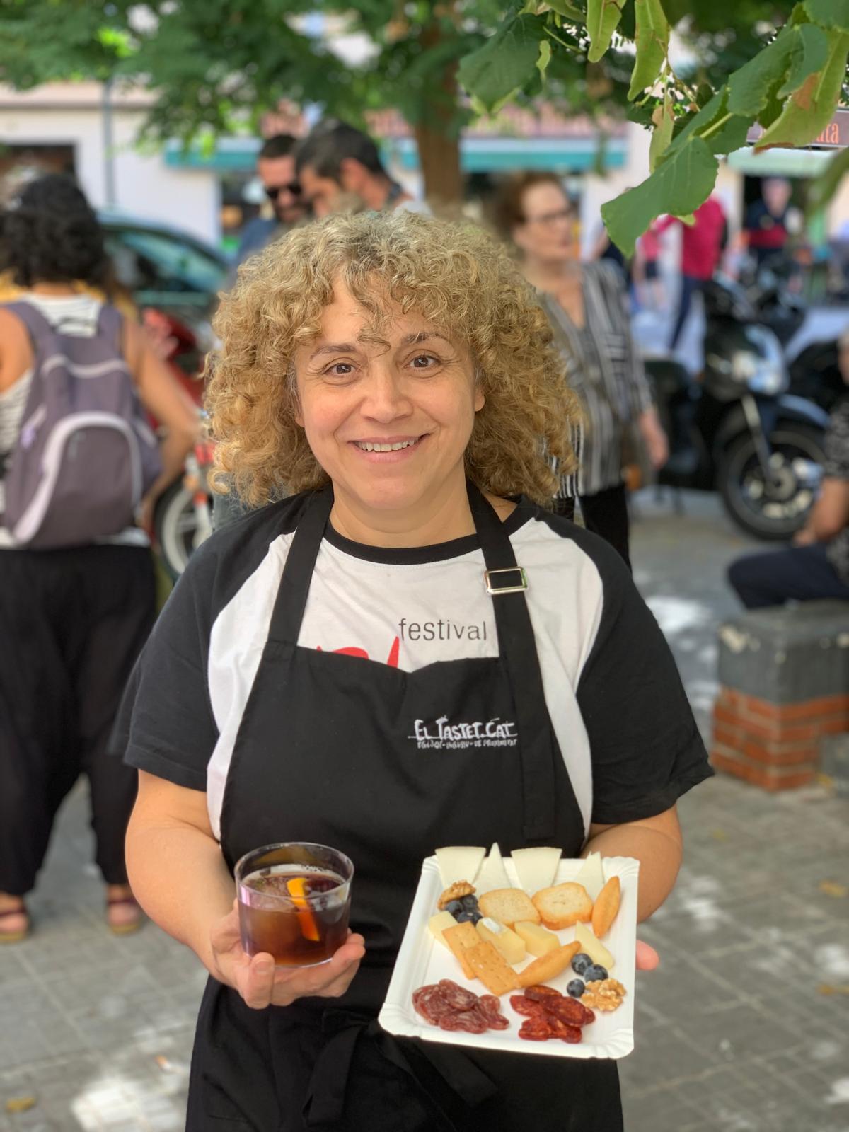 Vermut de proximitat a la xerrada en clau de gènere Fem Blues. Foto: Judit Josa