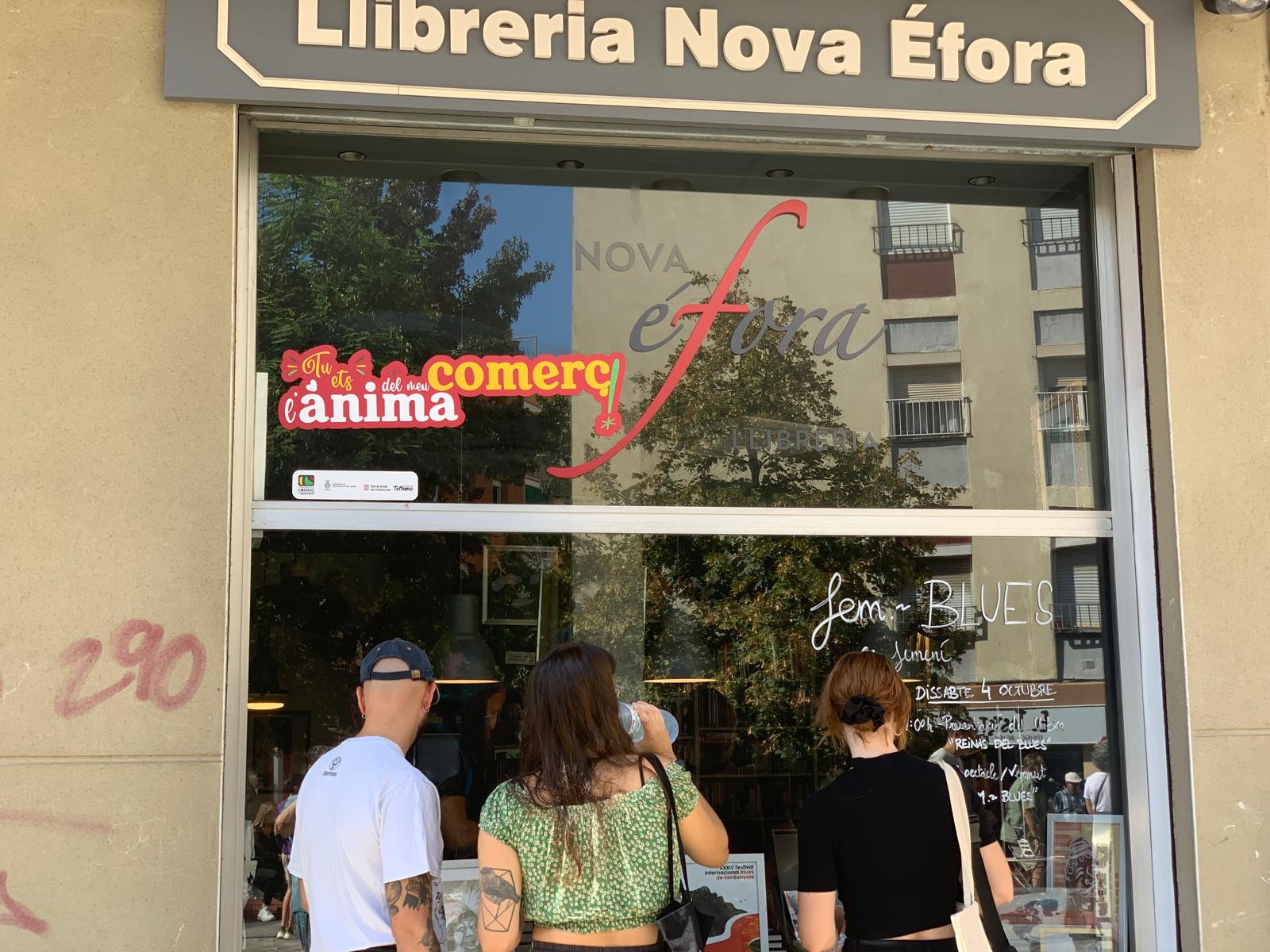 La Llibrerira Nova Èfora ha inaugurat exposició i presentat el llibre deTeresa Torres, Reines del Blues