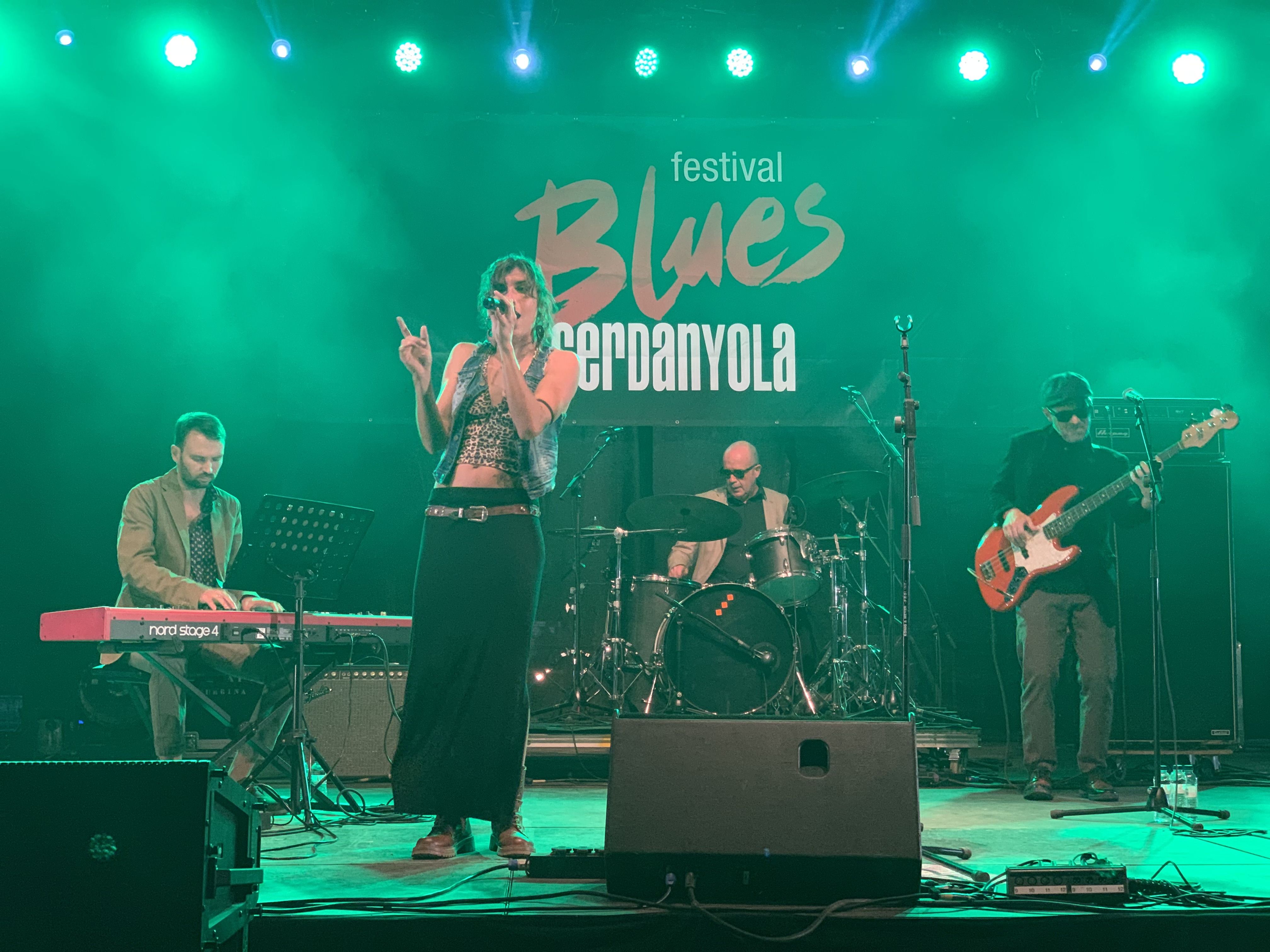 Maria Carbonell Blues Mood, en una actuació plena d'energia, diumenge 5 a la Carpa Xarau. Foto: Judit Josa 