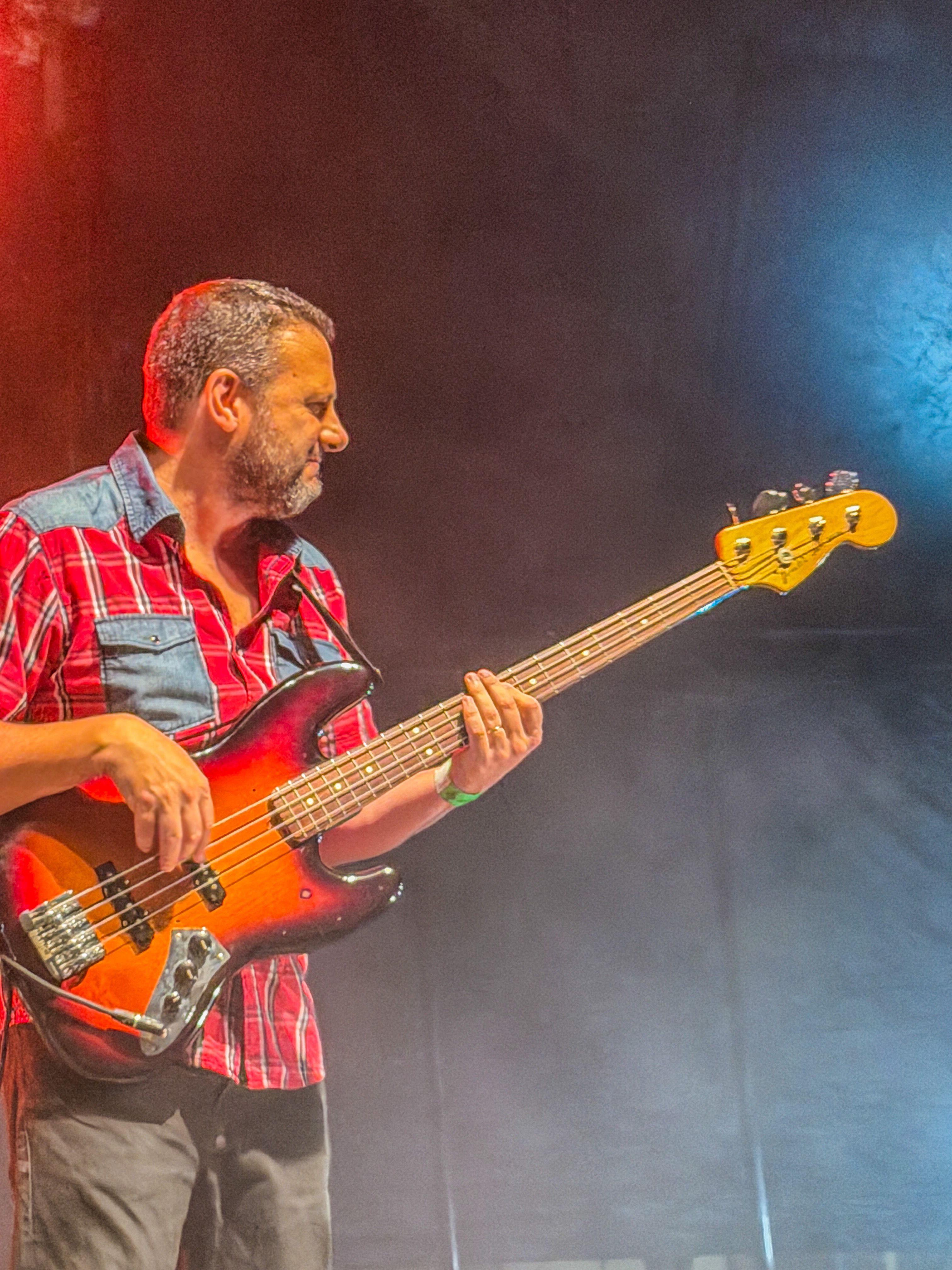 Retrats de Tòfol Martínez Blues Band i Tommy Castro & The Painkillers , dissabte 4 a la Carpa Xarau. Foto: Carme Monclús