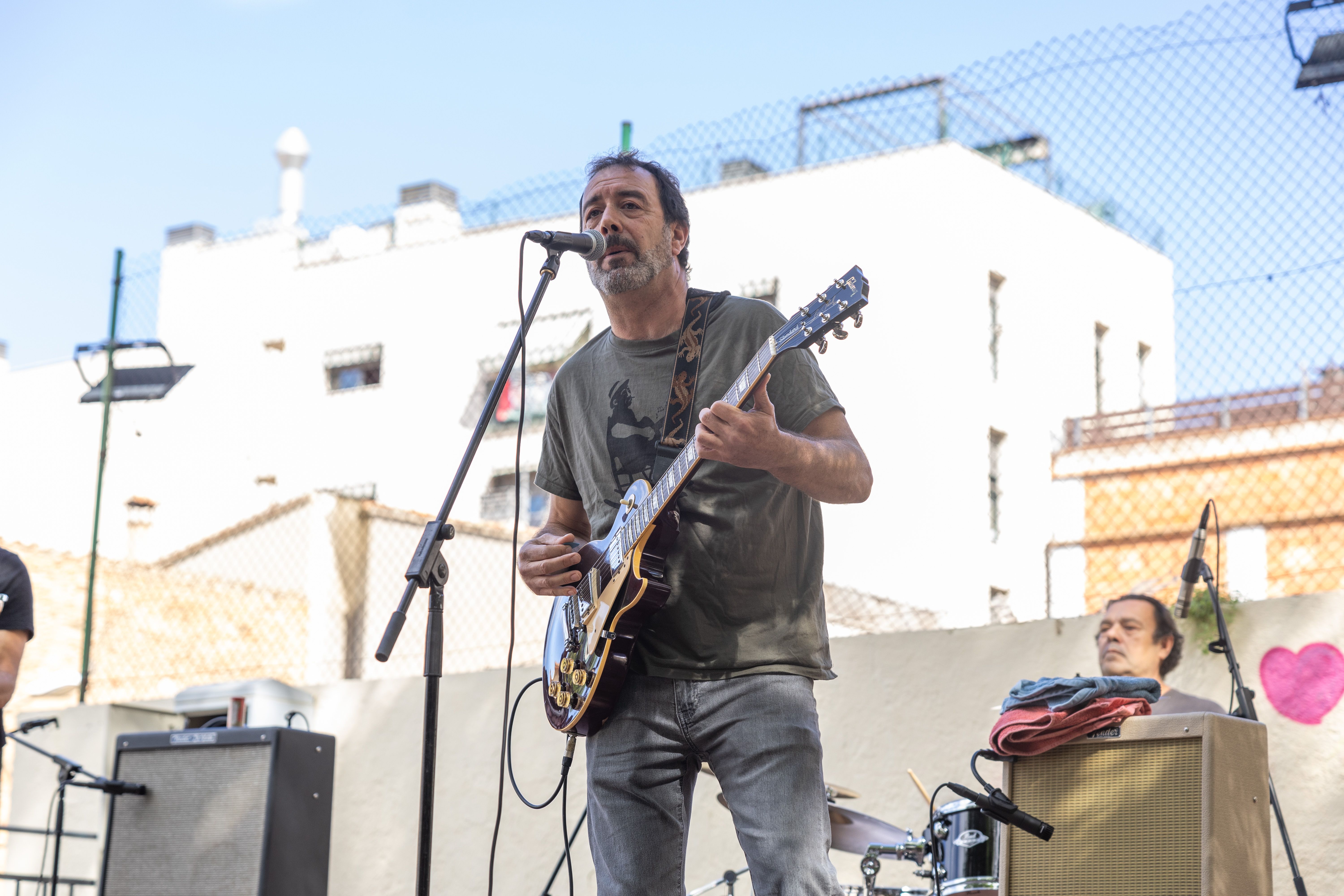 Concert de Wild Incordios, a la plaça de Jaume Grau i Altayó, organitzat pel nou bar Malvar. FOTO: Arnau Padilla