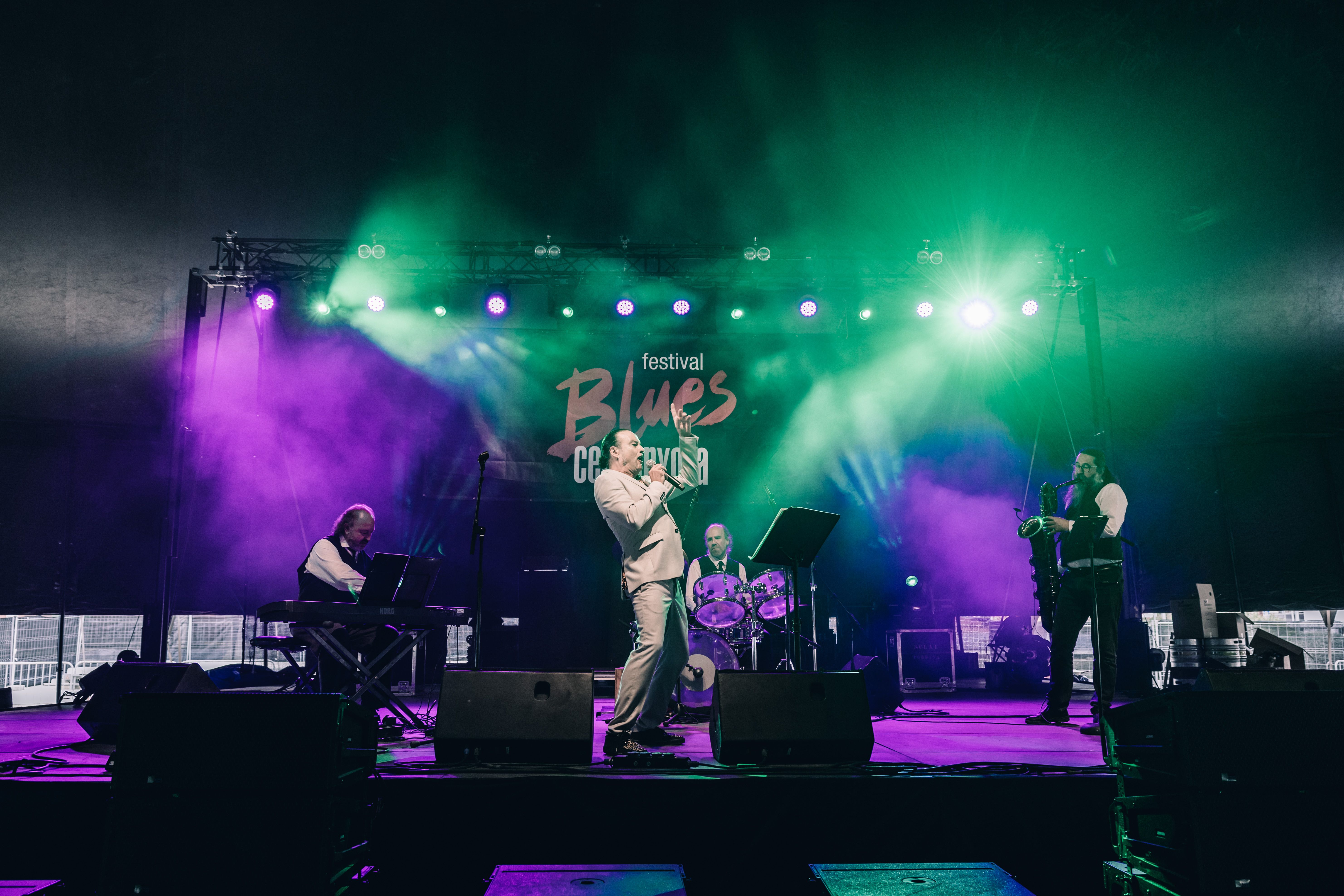 Tiger Kowalsky & Los Despedidos fan ballar el públic amb swing, soul i rock’n’roll en l’últim dia del Festival Internacional Blues Cerdanyola. FOTOS: Arnau Padilla