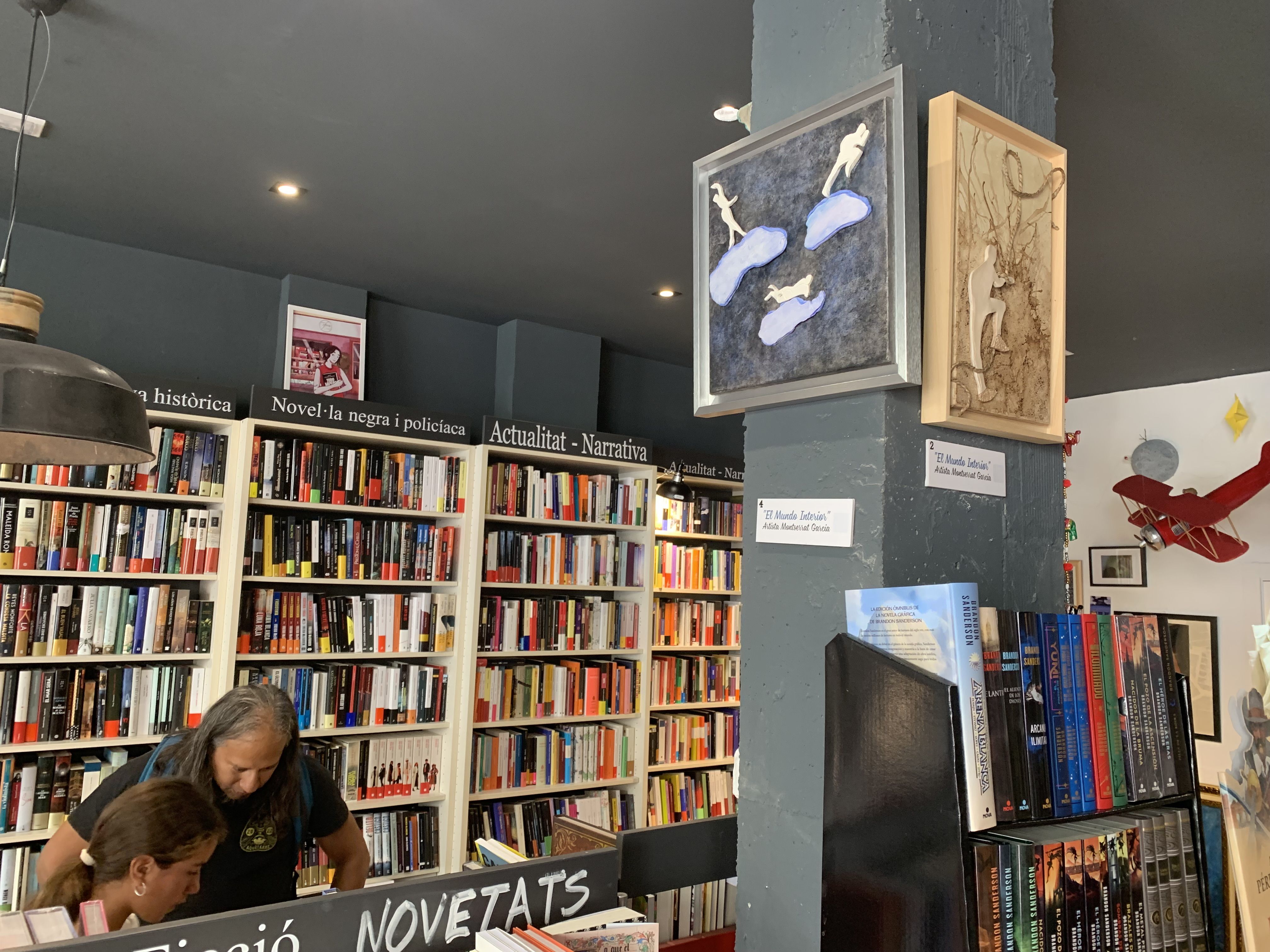 Exposició a la llibreria Nova Éfora, en el marc del Festival Internacional Blues Cerdanyola. FOTO: Judit Josa