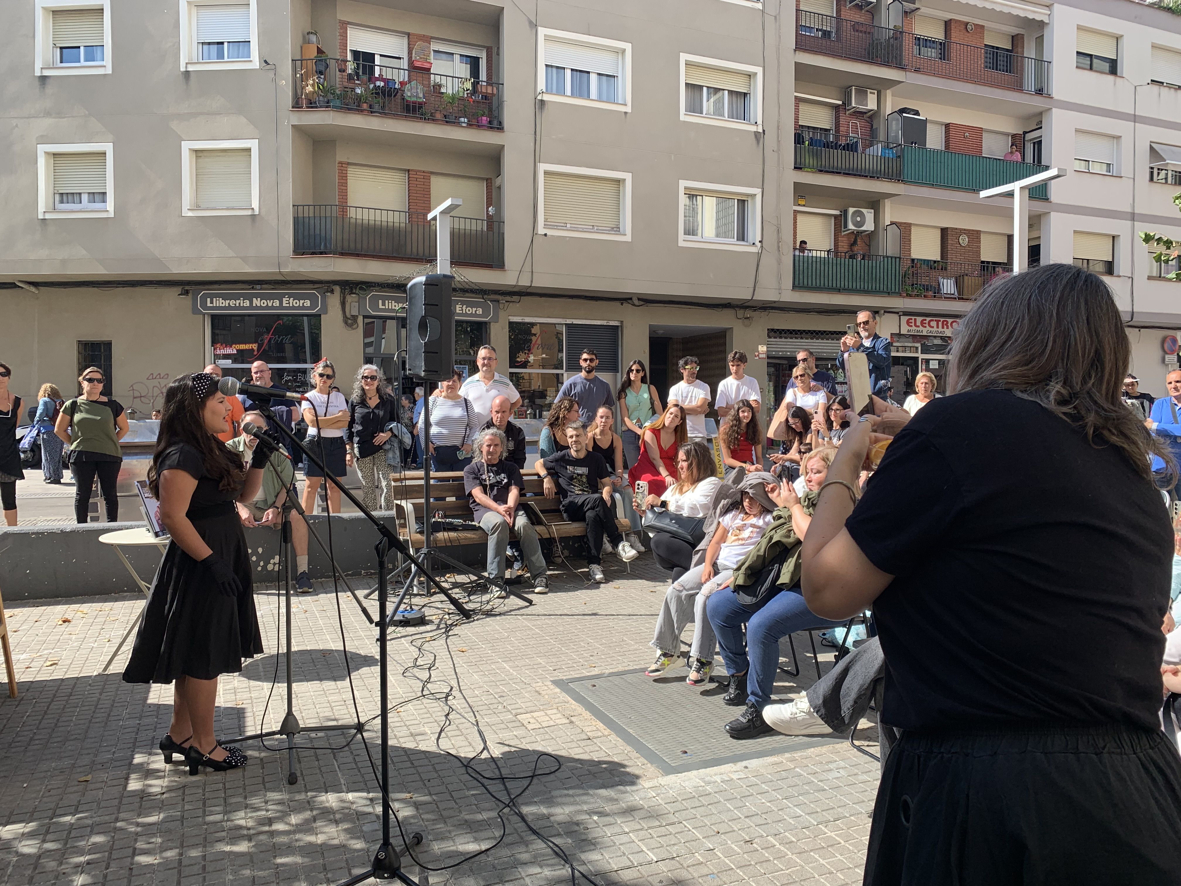 Emocionant actuació en homenatge a les grans dames del blues a la xerrada-concert Fem Blues. Foto: Judit Josa Emocionant actuació en homenatge a les grans dames del blues a la xerrada-concert Fem Blues. Foto: Judit Josa