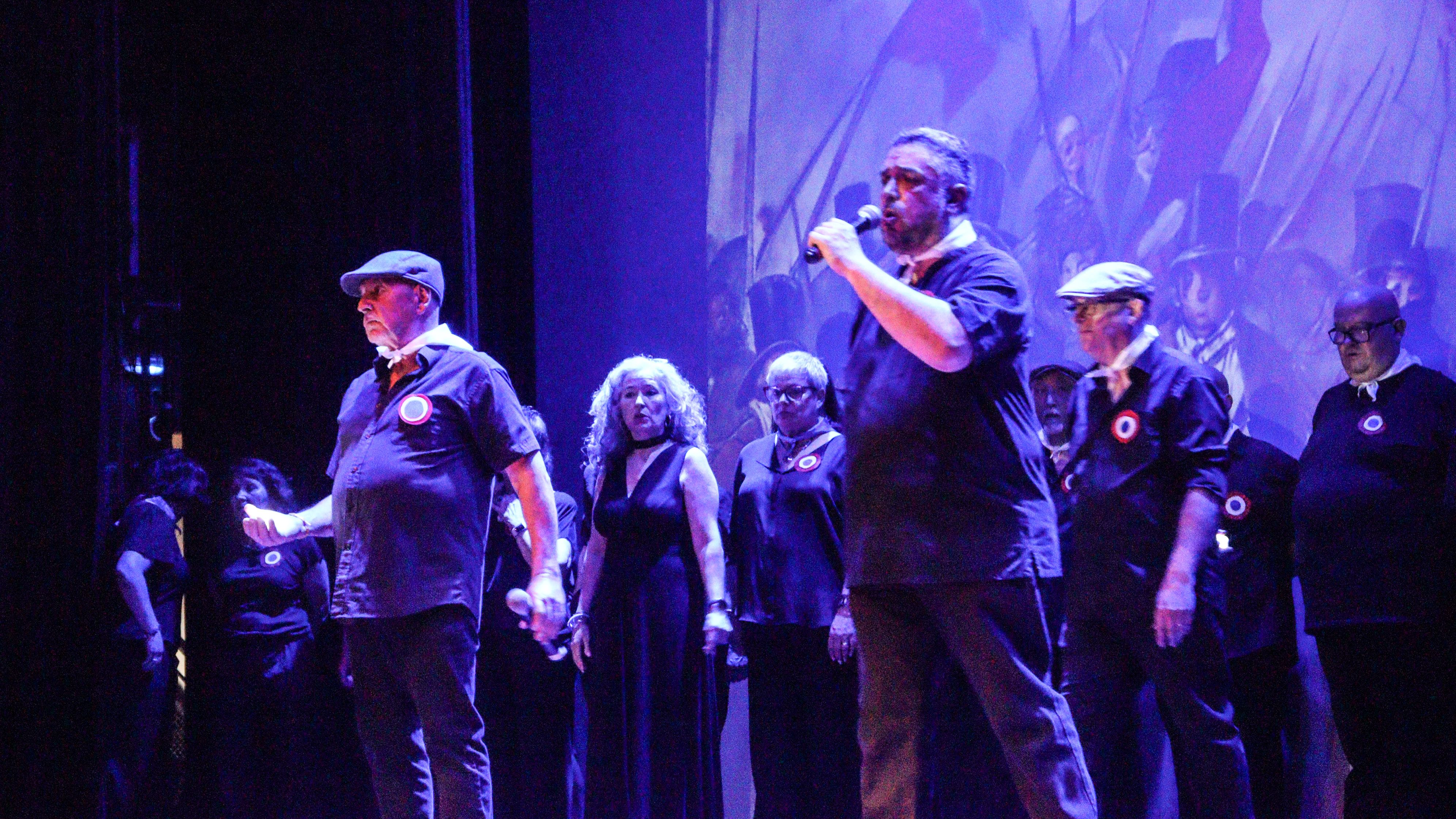 Estrena de l'espectacle Va de Musicals, del Cor Itaca, a l'Ateneu de Cerdanyola, el juny. FOTO: Marc Mata.