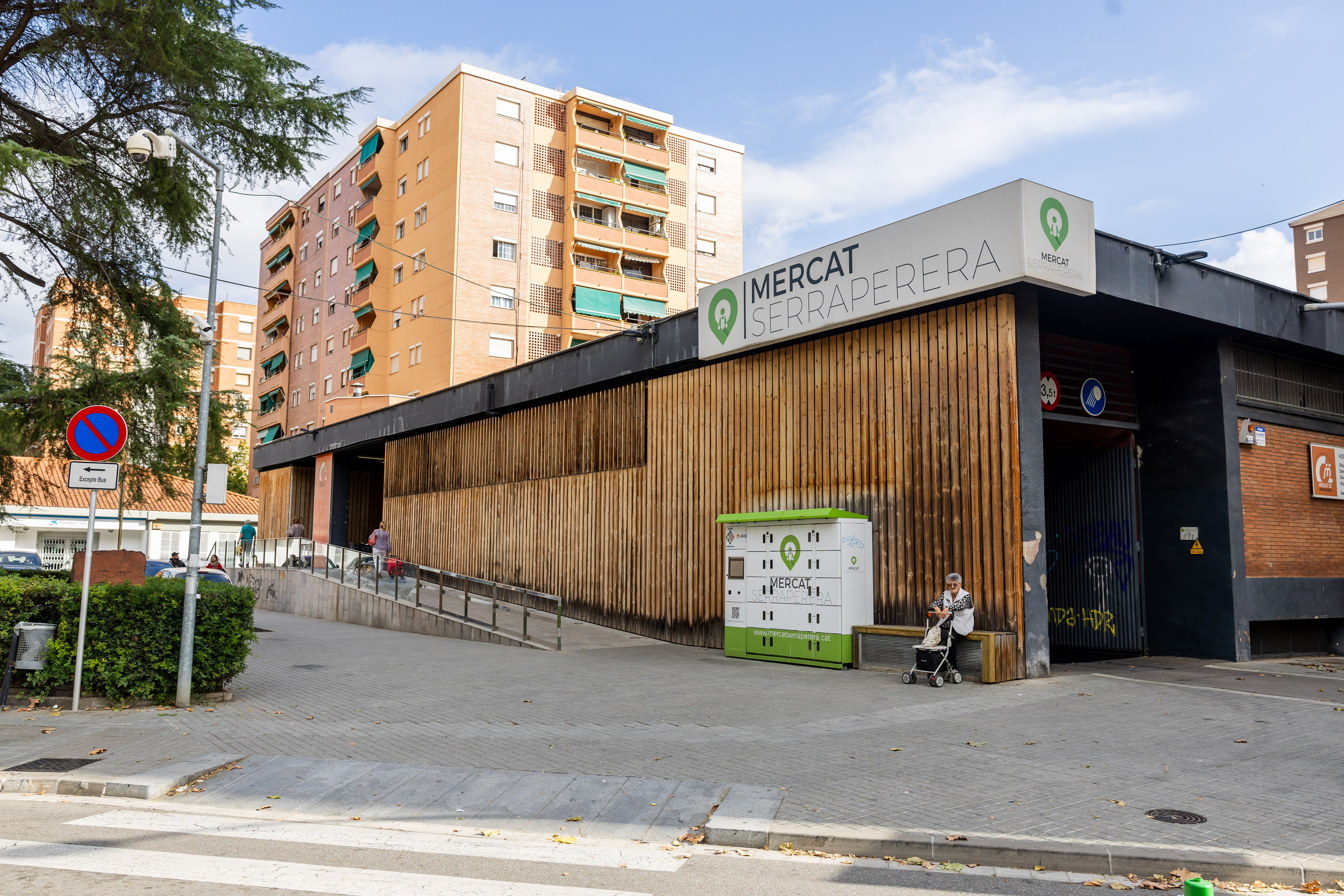 Exterior del Mercat de Serraparera. Foto: Arnau Padilla Exterior del Mercat de Serraparera. Foto: Arnau Padilla