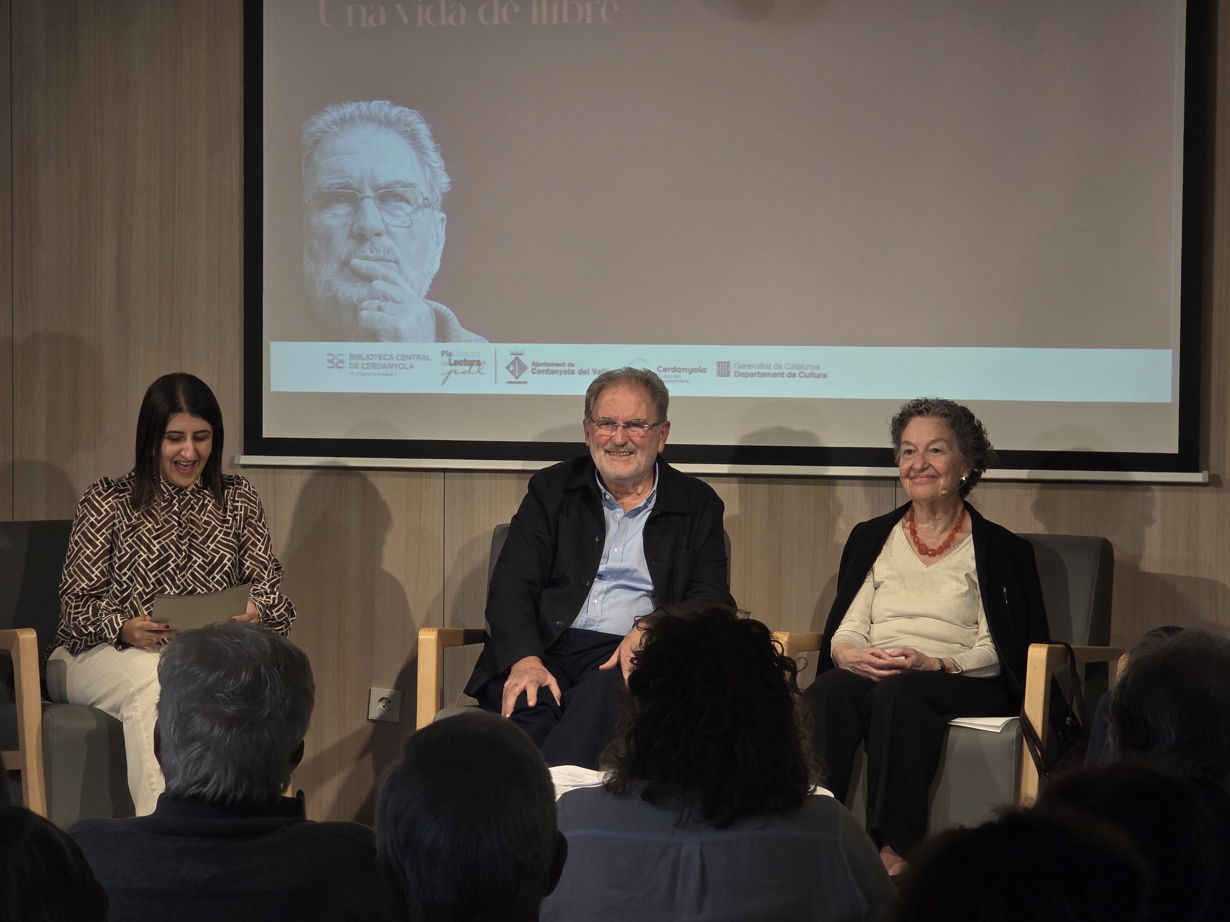 L'escriptor cerdanyolenc Isidre Grau en el seu homenatge a la Biblioteca Central. Foto: Marc Mata