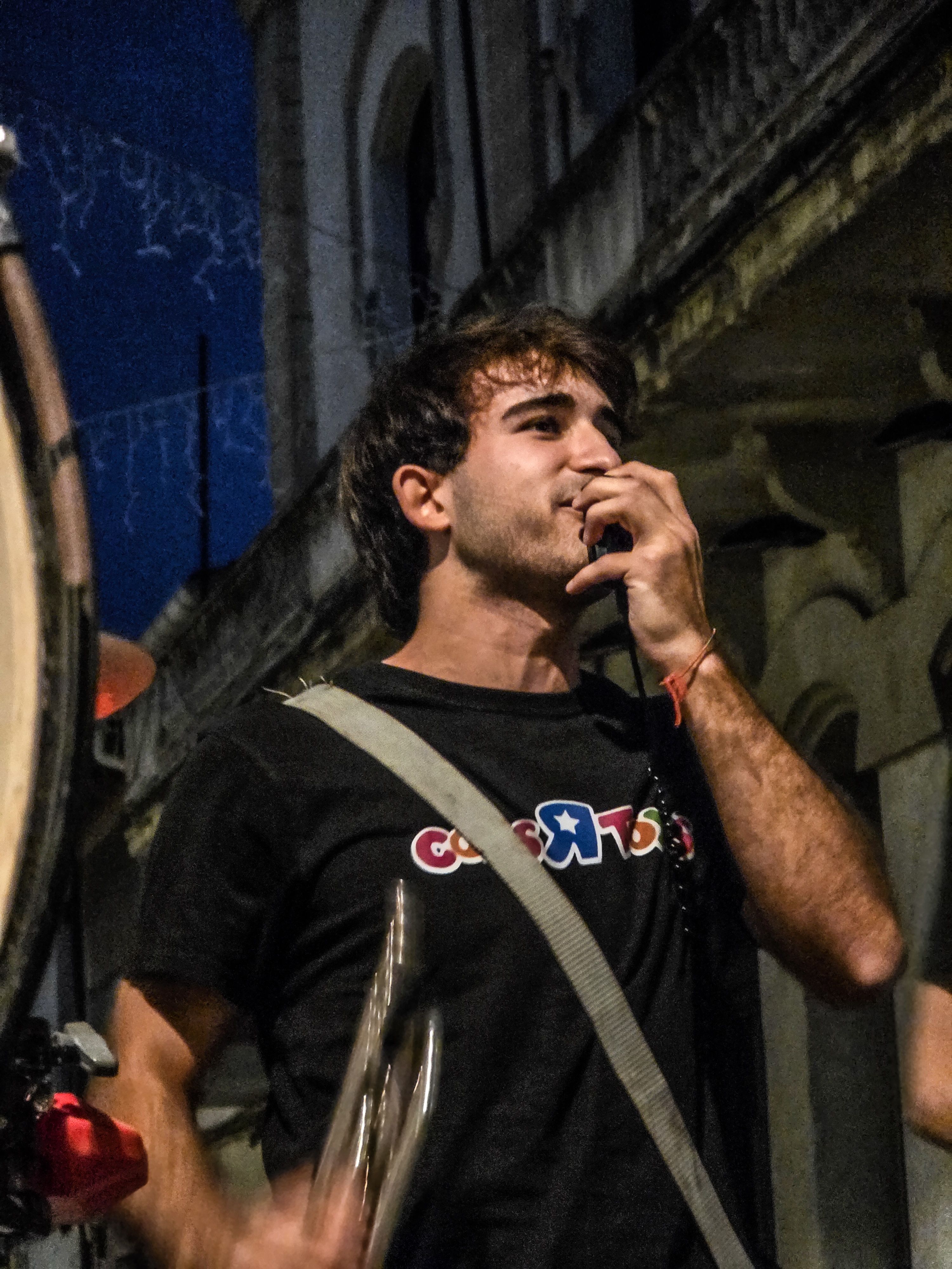 Els Bandtronats recorren els carrers del centre de la ciutat. Foto: Marc Mata