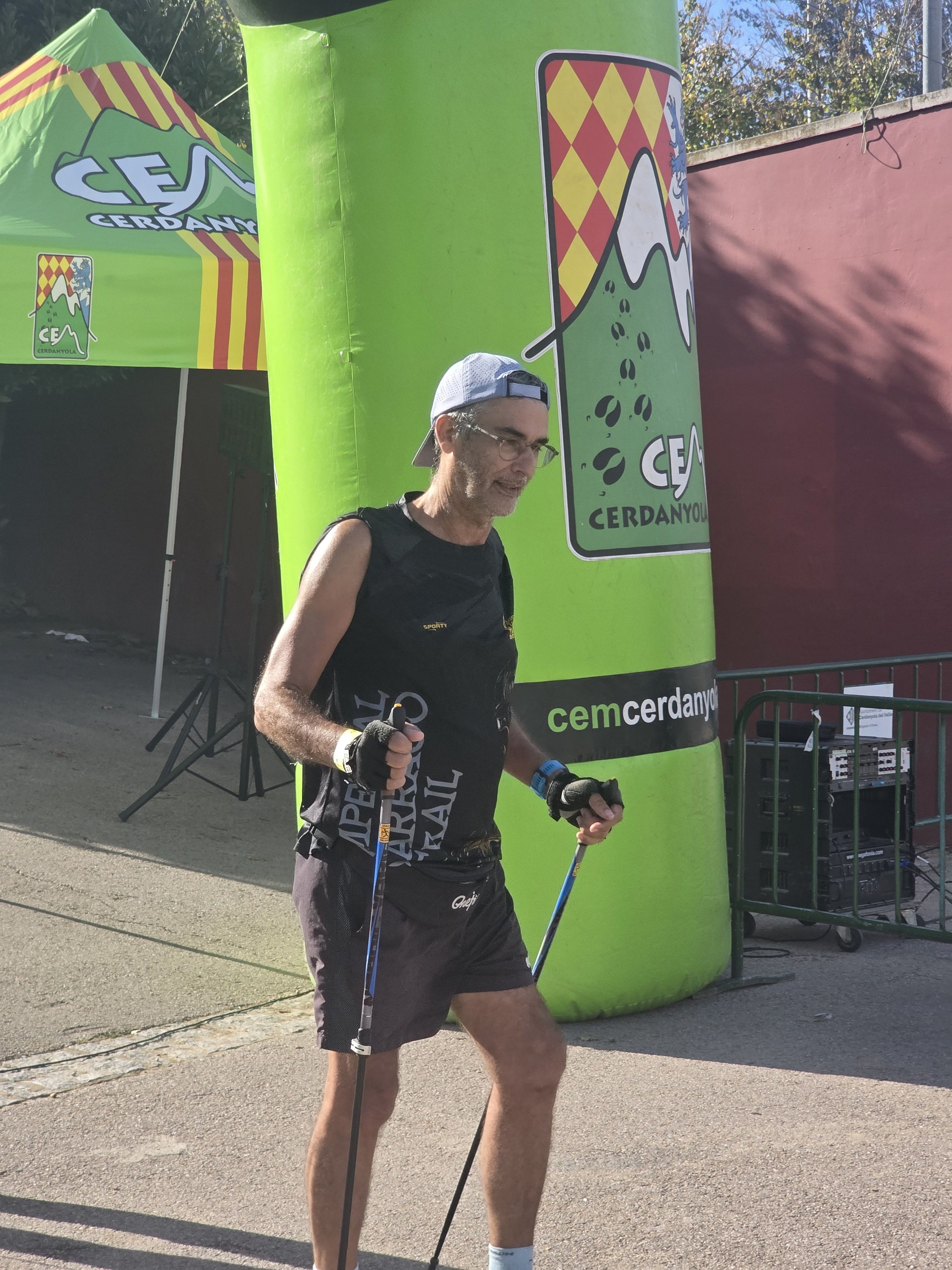 Un altre participant a meta. Foto: Marc Mata