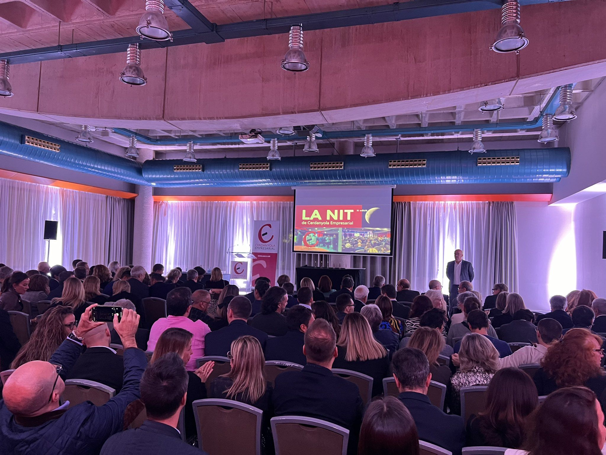 Inici de la gala de premis de la Nit Cerdanyola empresarial, el novembre de 2024. FOTO: Guillem Barrera