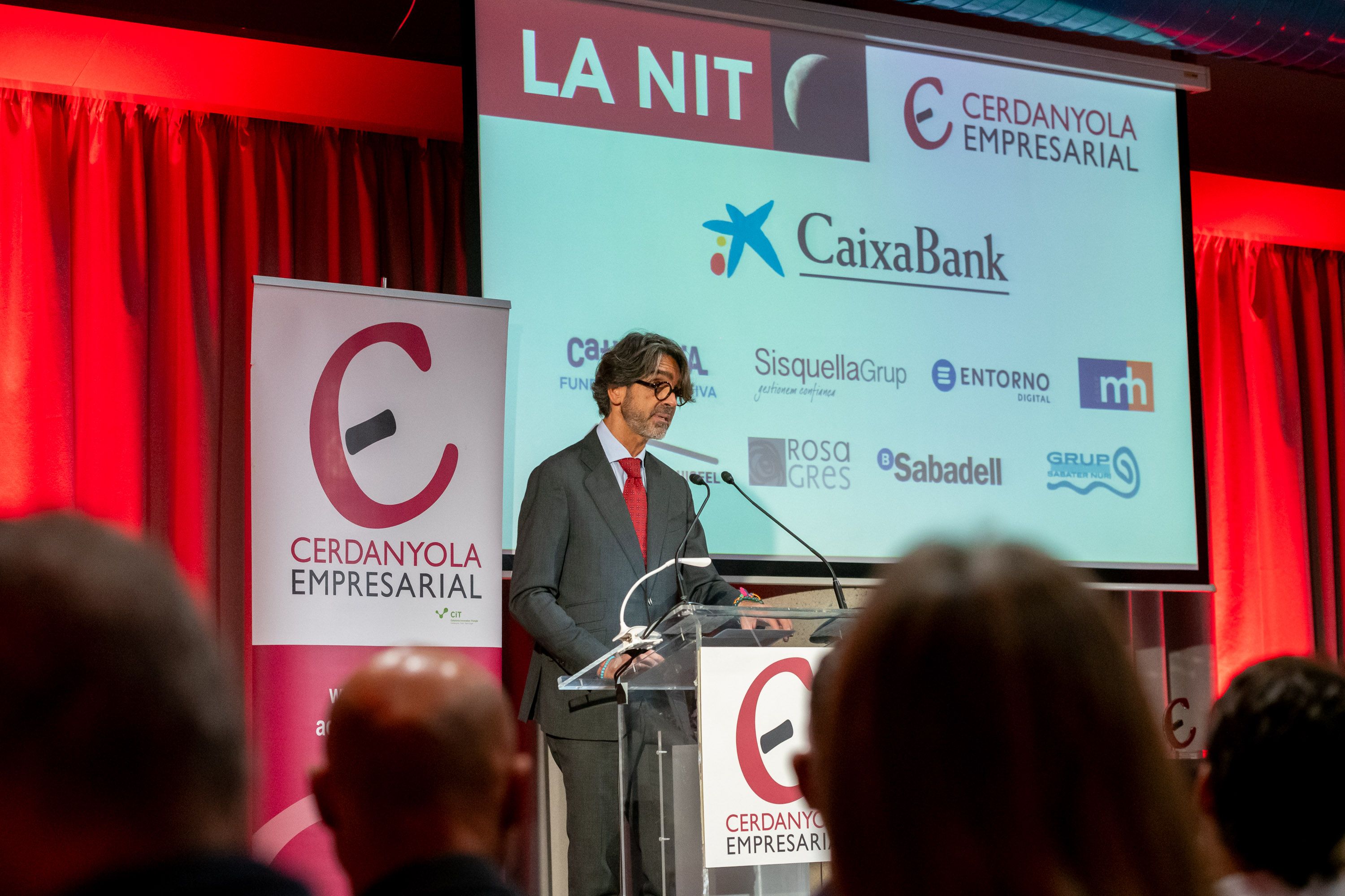 El president sortint de Cerdanyola Empresarial, Jaume Maranges, durant el seu discurs de comiat després de vuit anys al capdavant de l’entitat. FOTO: Xavi Olivé