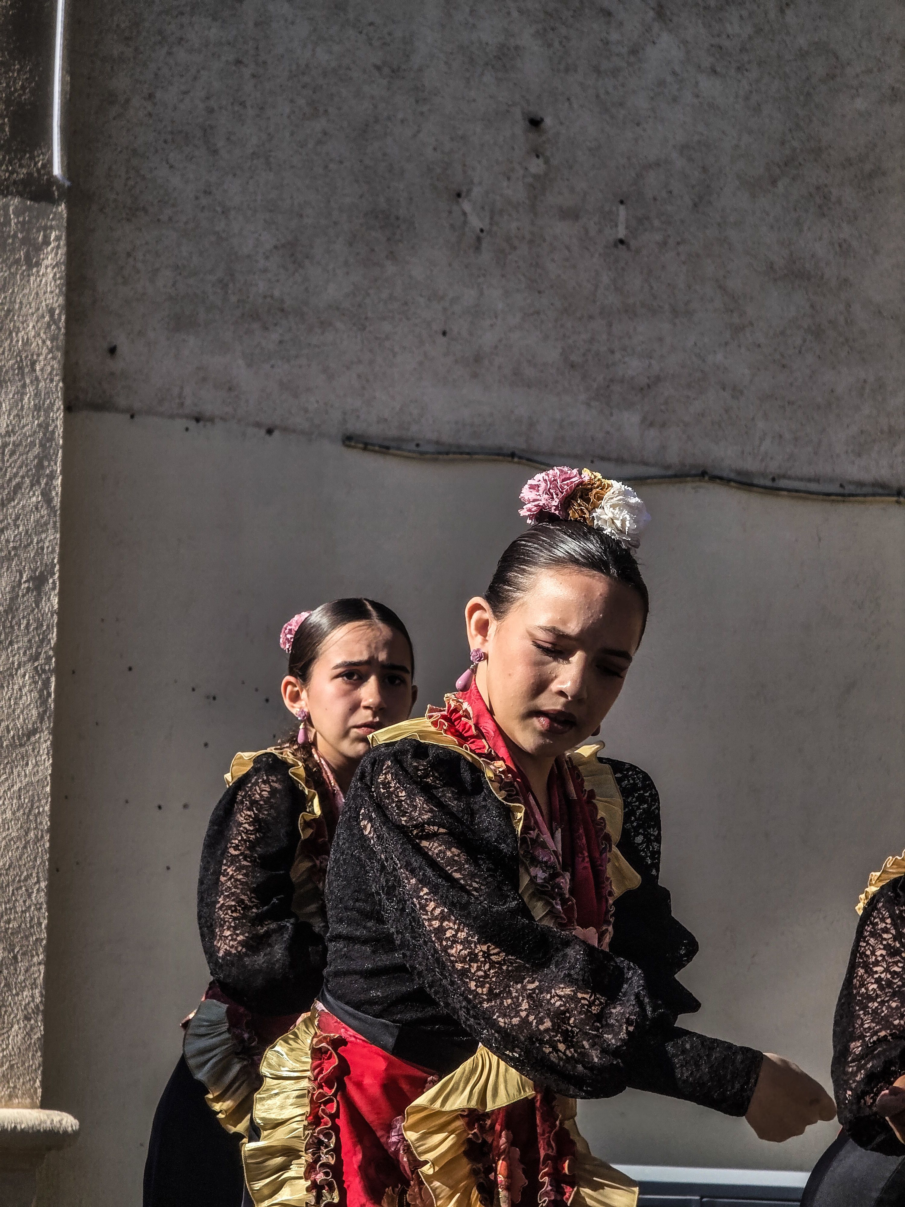 Sevillanes a la plaça Abat Oliba. Foto: Marc Mata