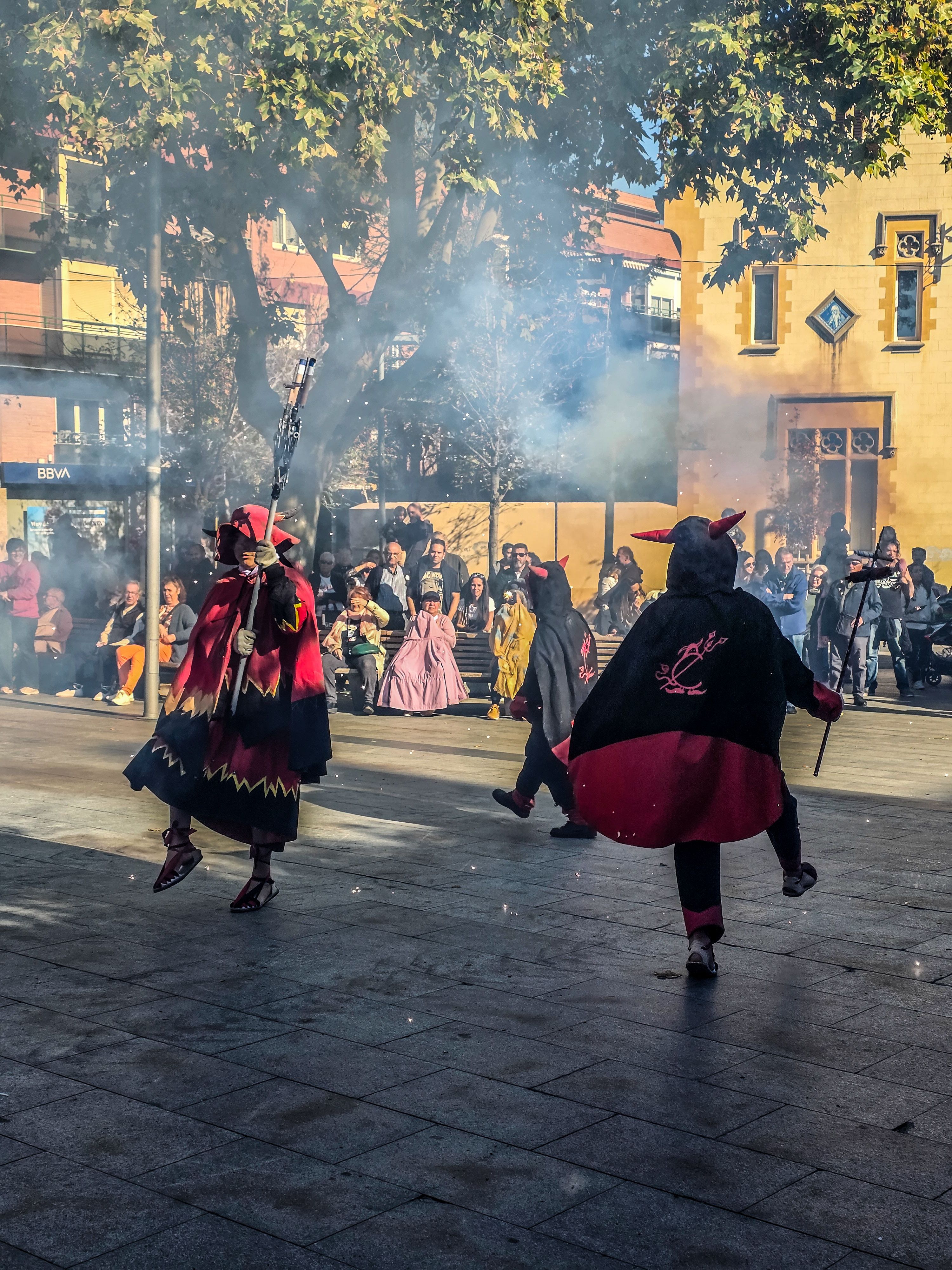 Diables a la plaça Abat Oliba. Foto: Marc Mata