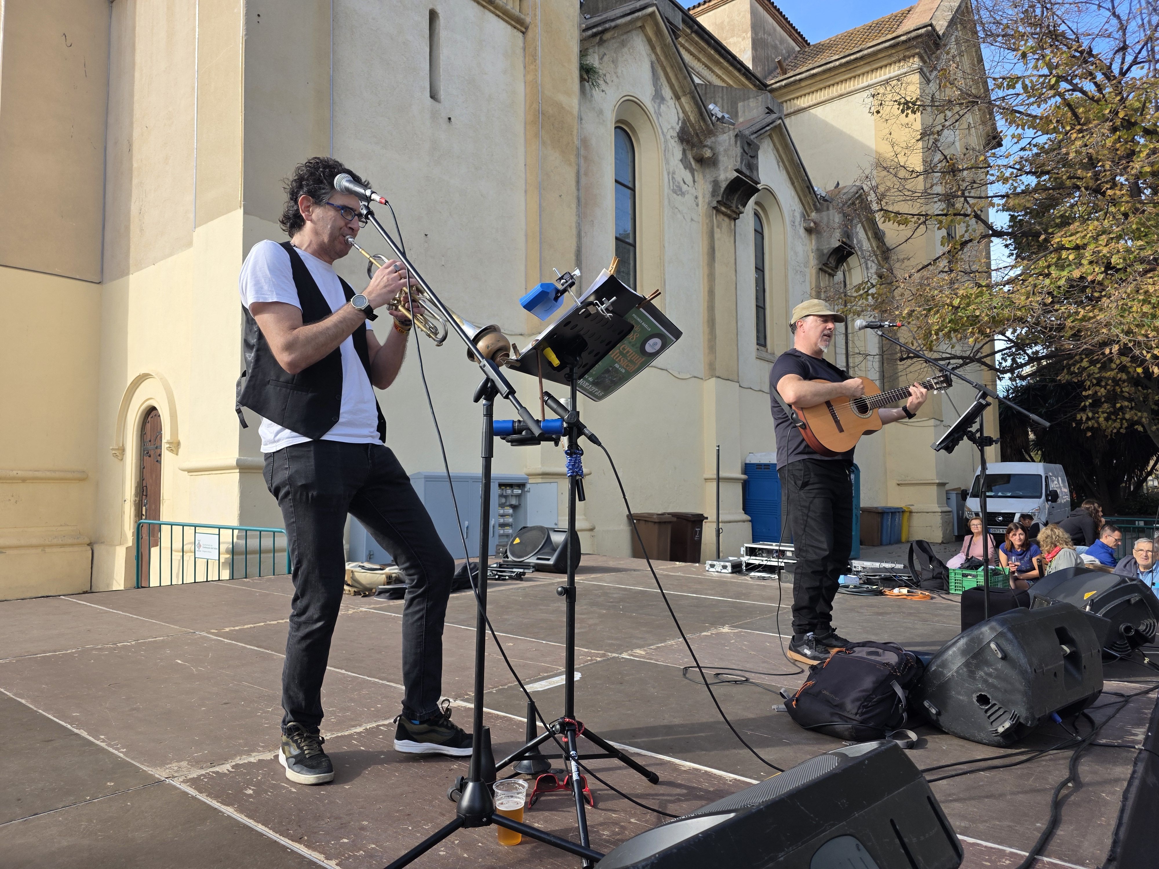 Ambient musical a la primera Sarda Vi & Beer tanca la programació de la Festa Major de Sant Martí 2025. Foto: Marc Mata 