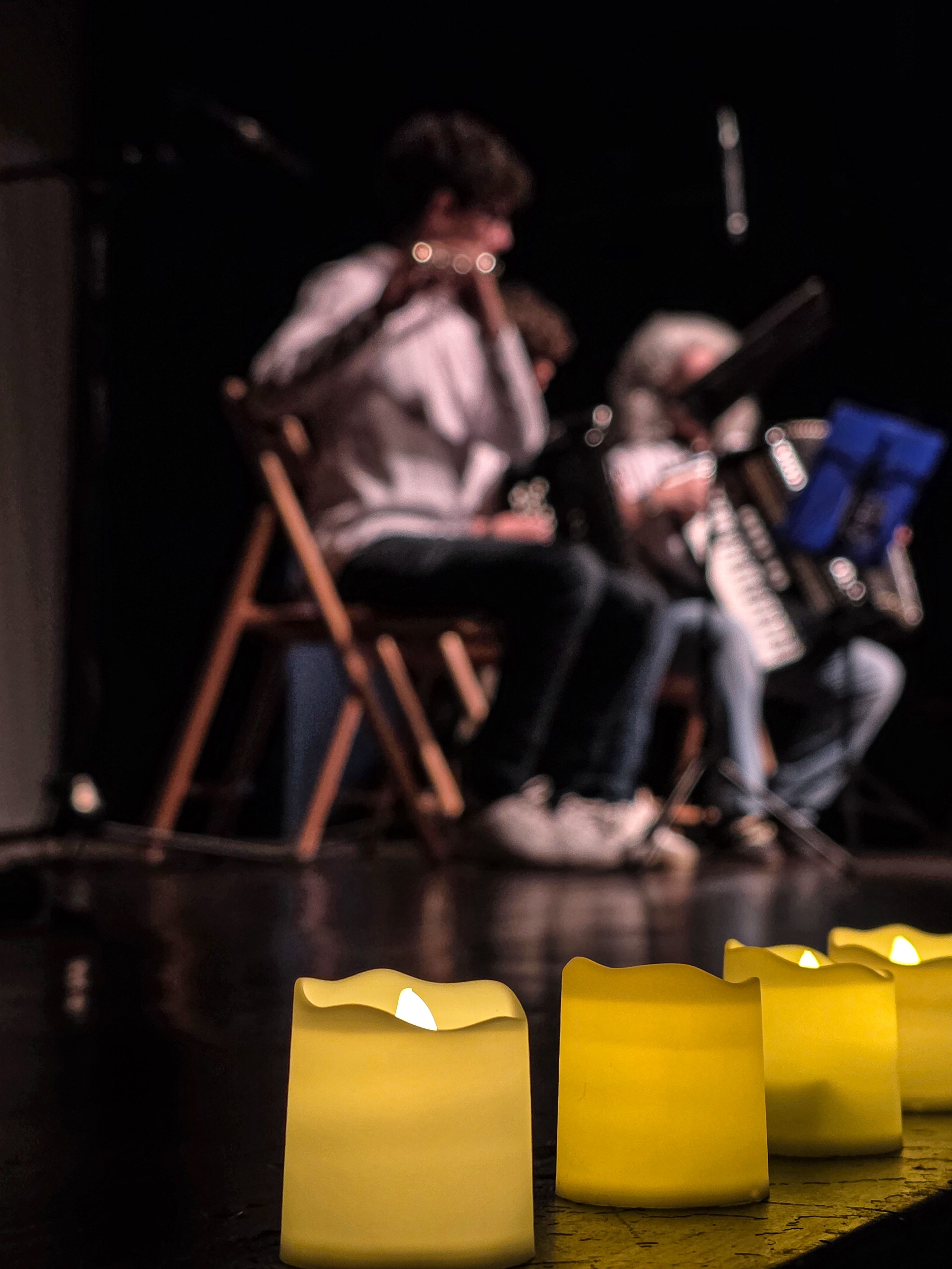Música en l'acte de solidaritat amb Palestina. FOTO: Marc Mata