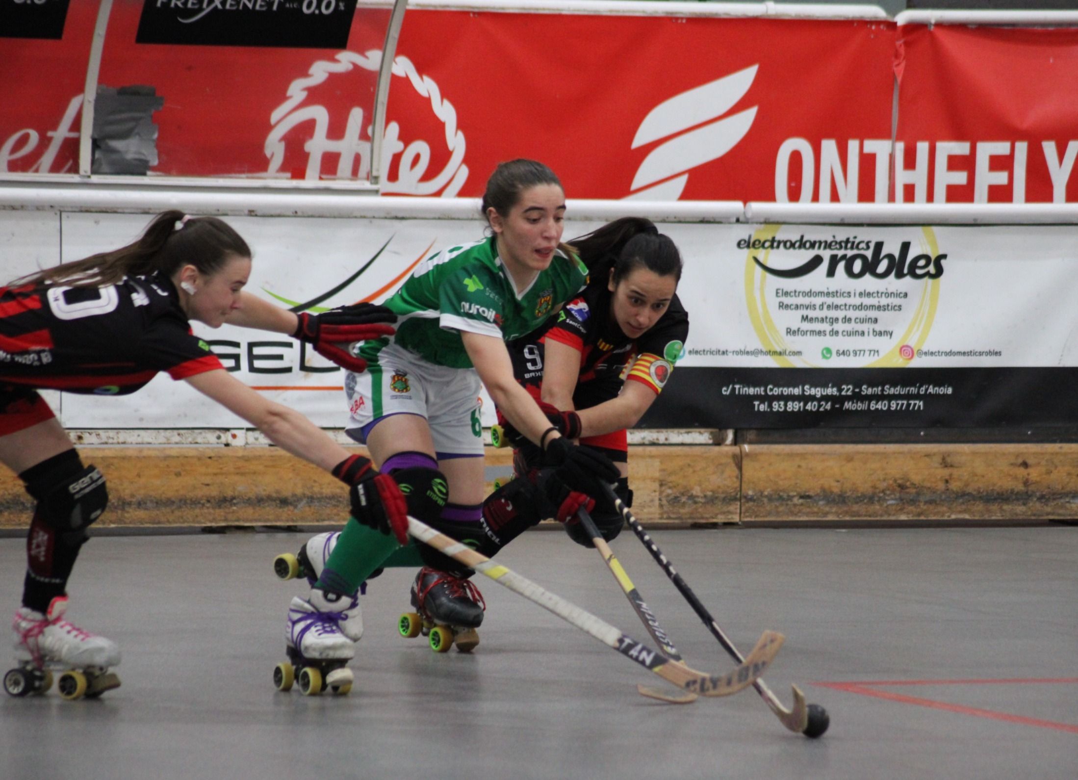 El Sarda acaba cedint al Bembibre.  Foto: Mariona Cañabete (Arxiu).