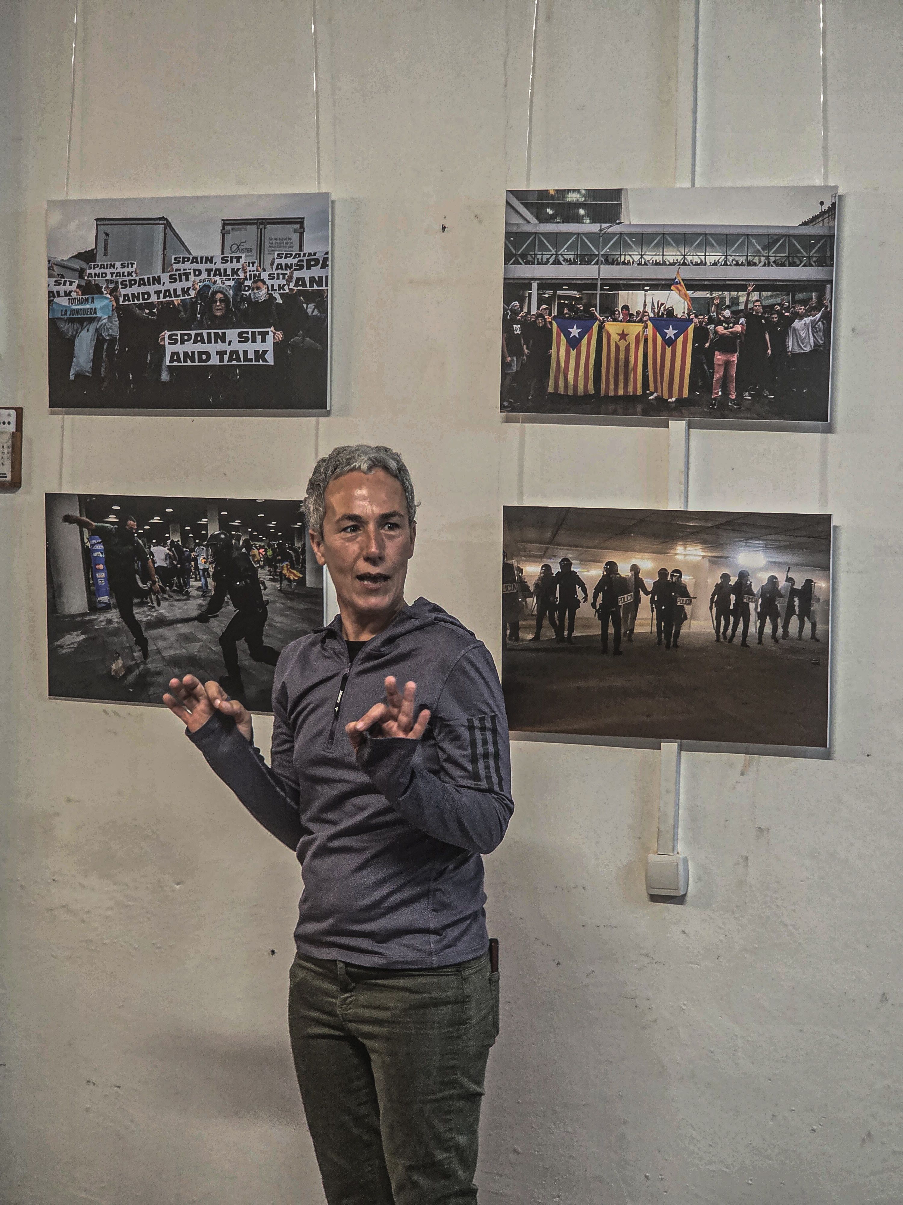 Exposició fotogràfica de Mireia Comas al Casal Popular La Flama