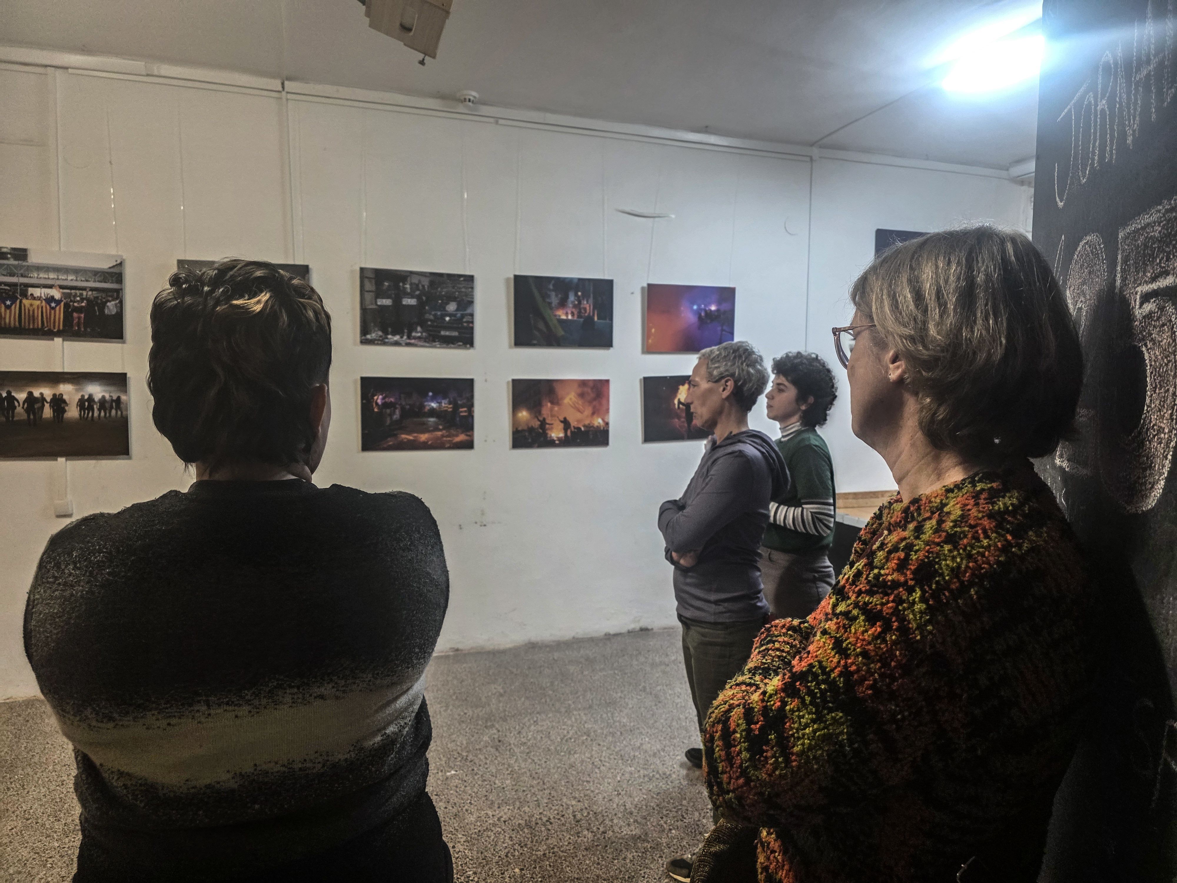 Exposició fotogràfica de Mireia Comas al Casal Popular La Flama