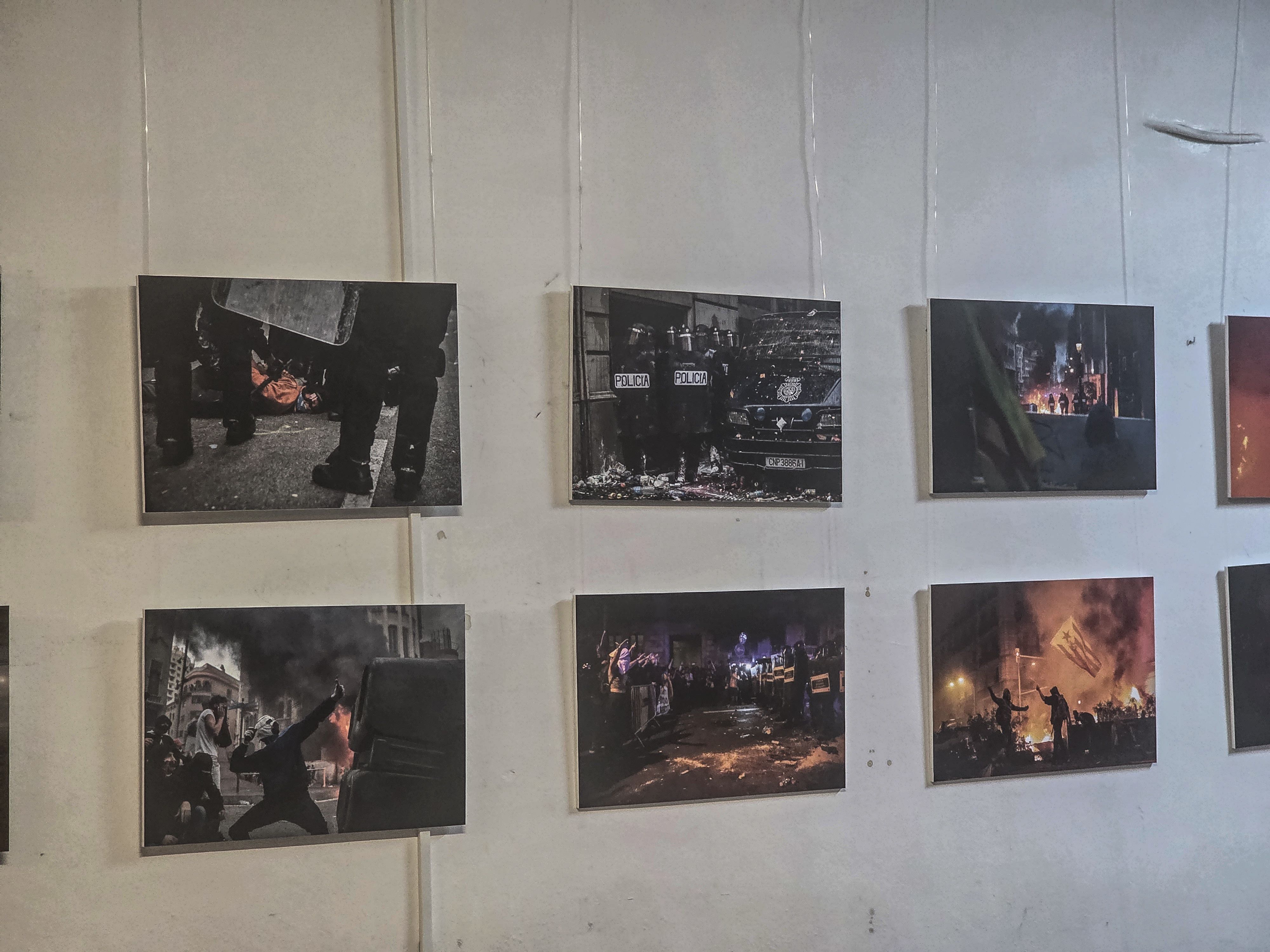 Exposició fotogràfica de Mireia Comas al Casal Popular La Flama