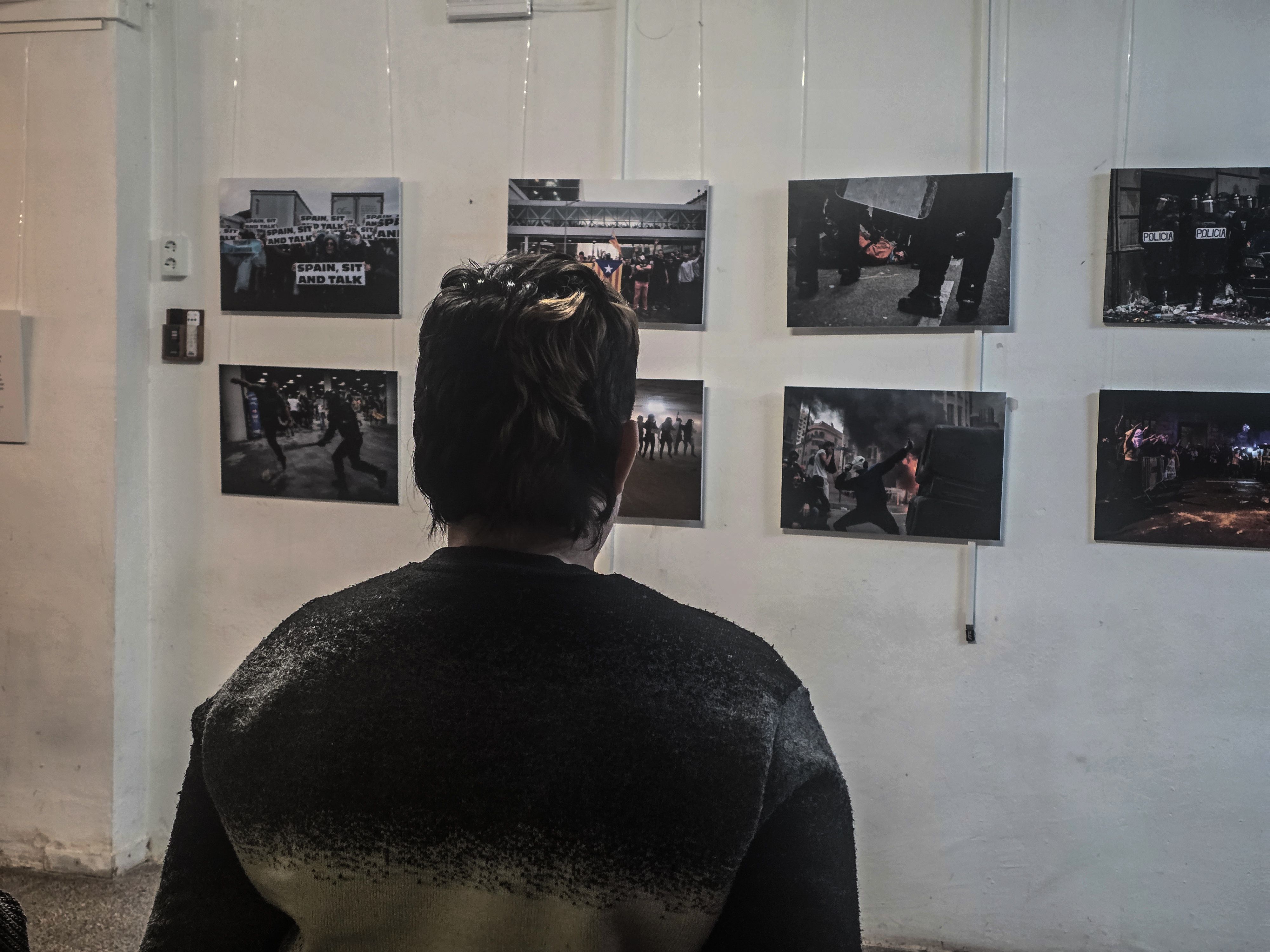 Exposició fotogràfica de Mireia Comas al Casal Popular La Flama