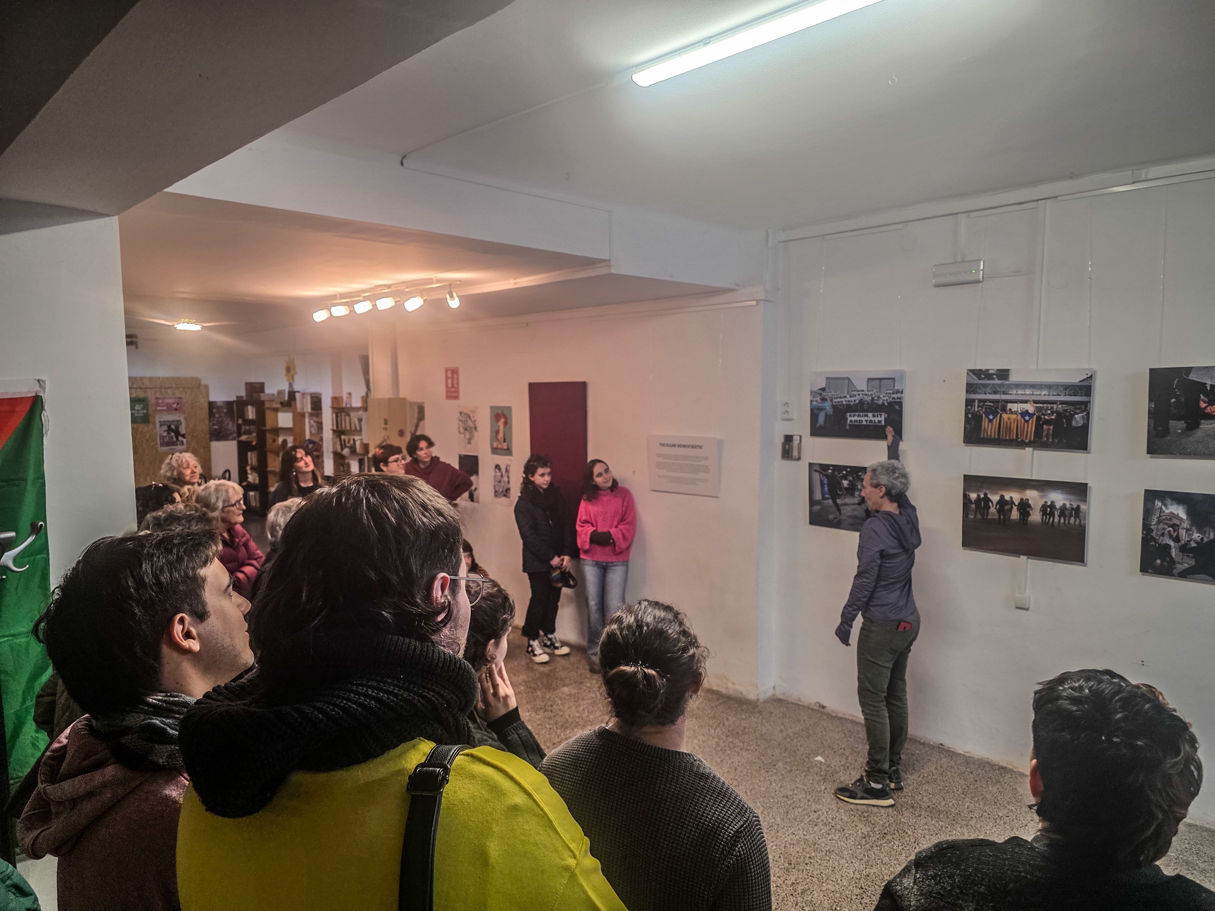 Exposició fotogràfica de Mireia Comas al Casal Popular La Flama