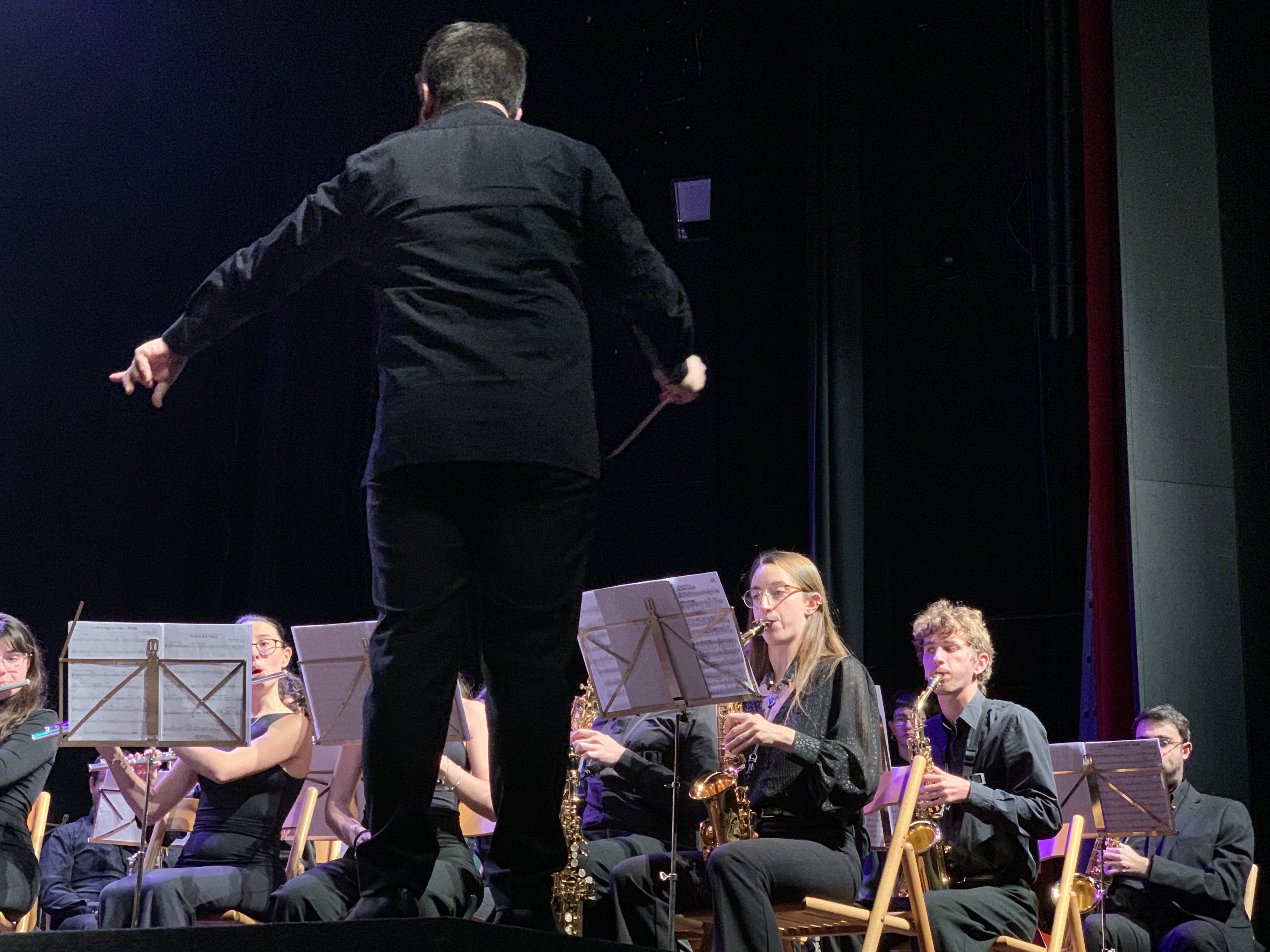 La Banda de l’AMCV interpretant el Boléro de Ravel al Concert de Santa Cecília. FOTO: Judit Josa