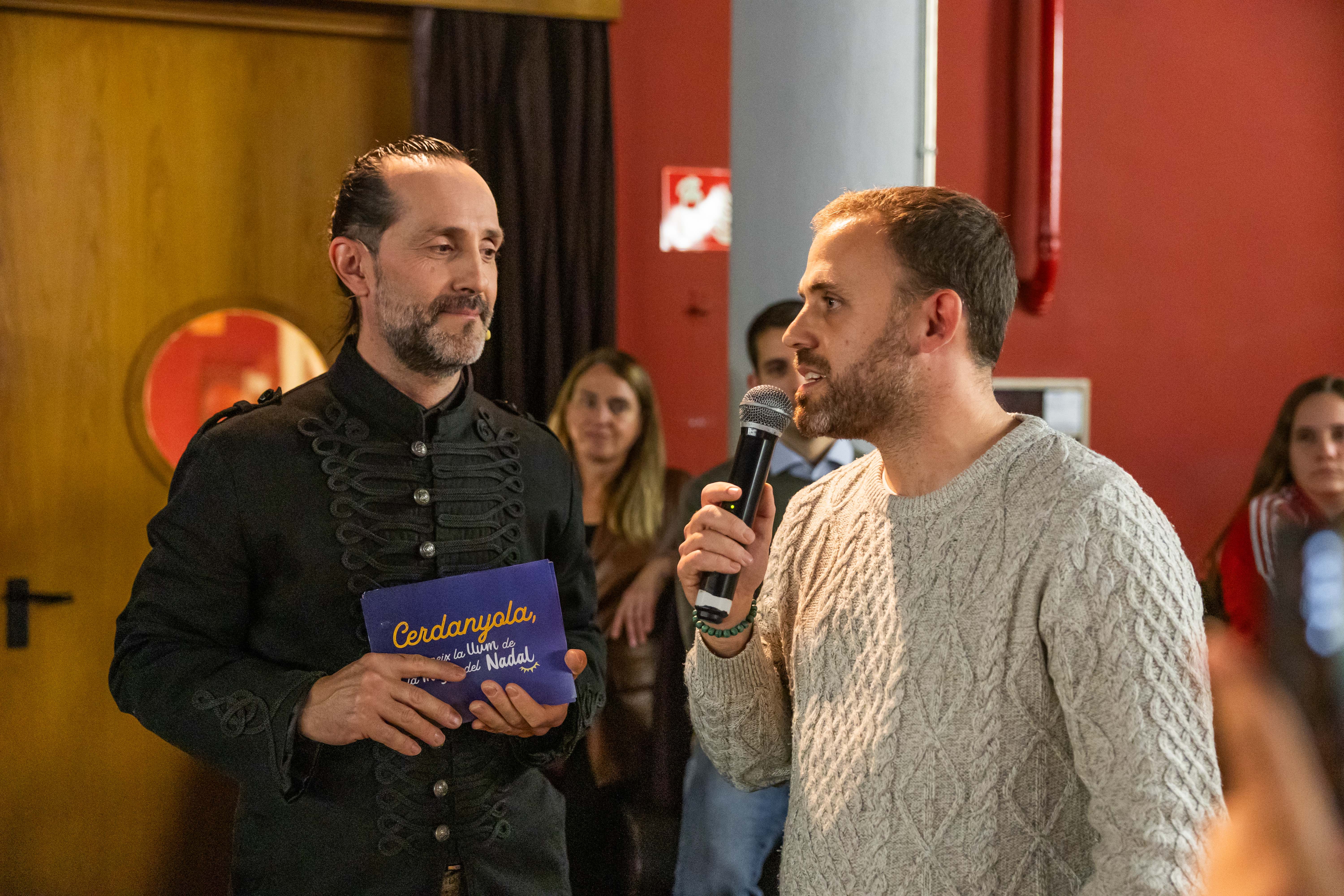 L'alcalde Carlos Cordón, entrevistat durant la gala. FOTO: Arnau Padilla. 