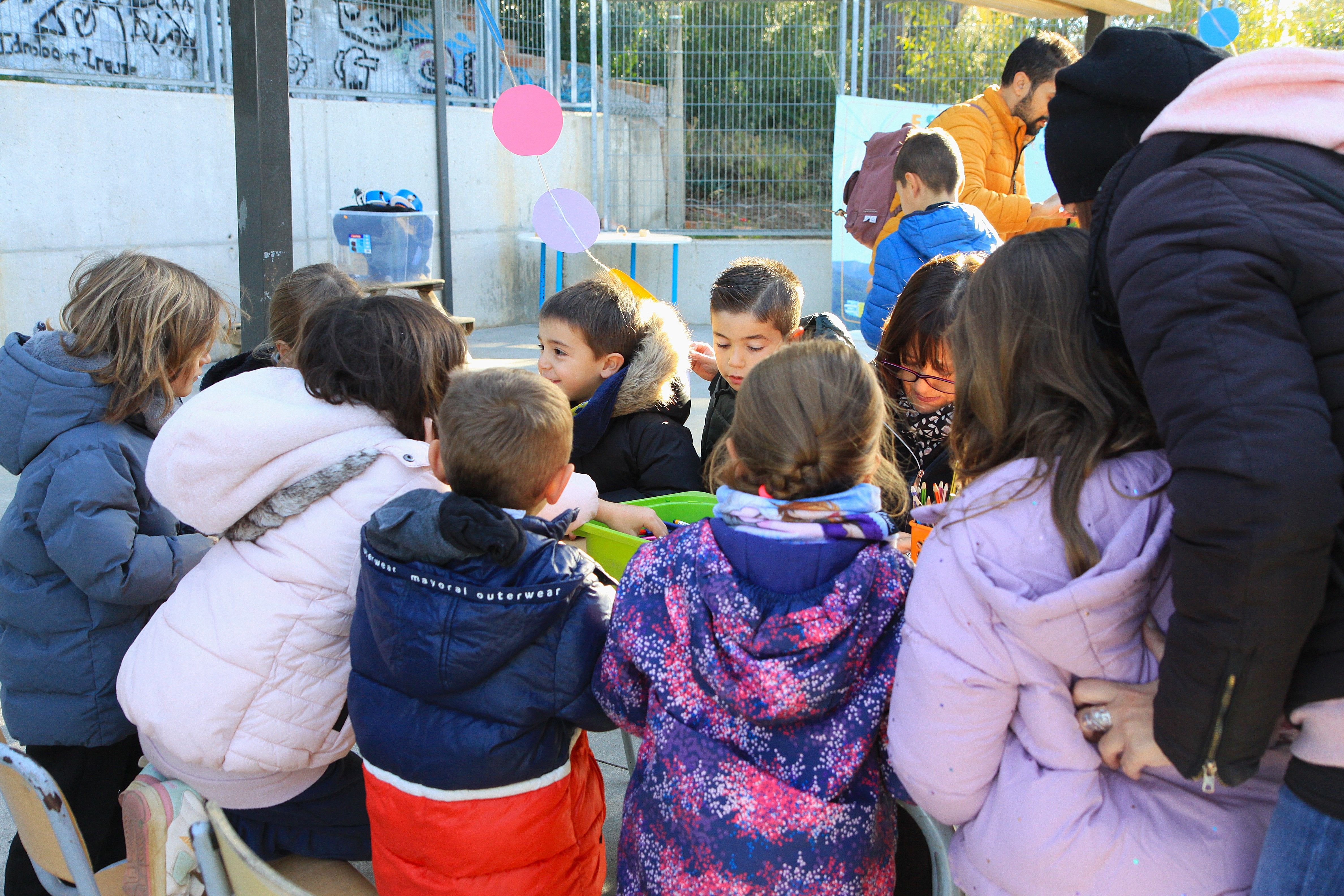 Els actuals alumnes de l'escola han gaudit molt de la jornada. Foto: Laia Jubany