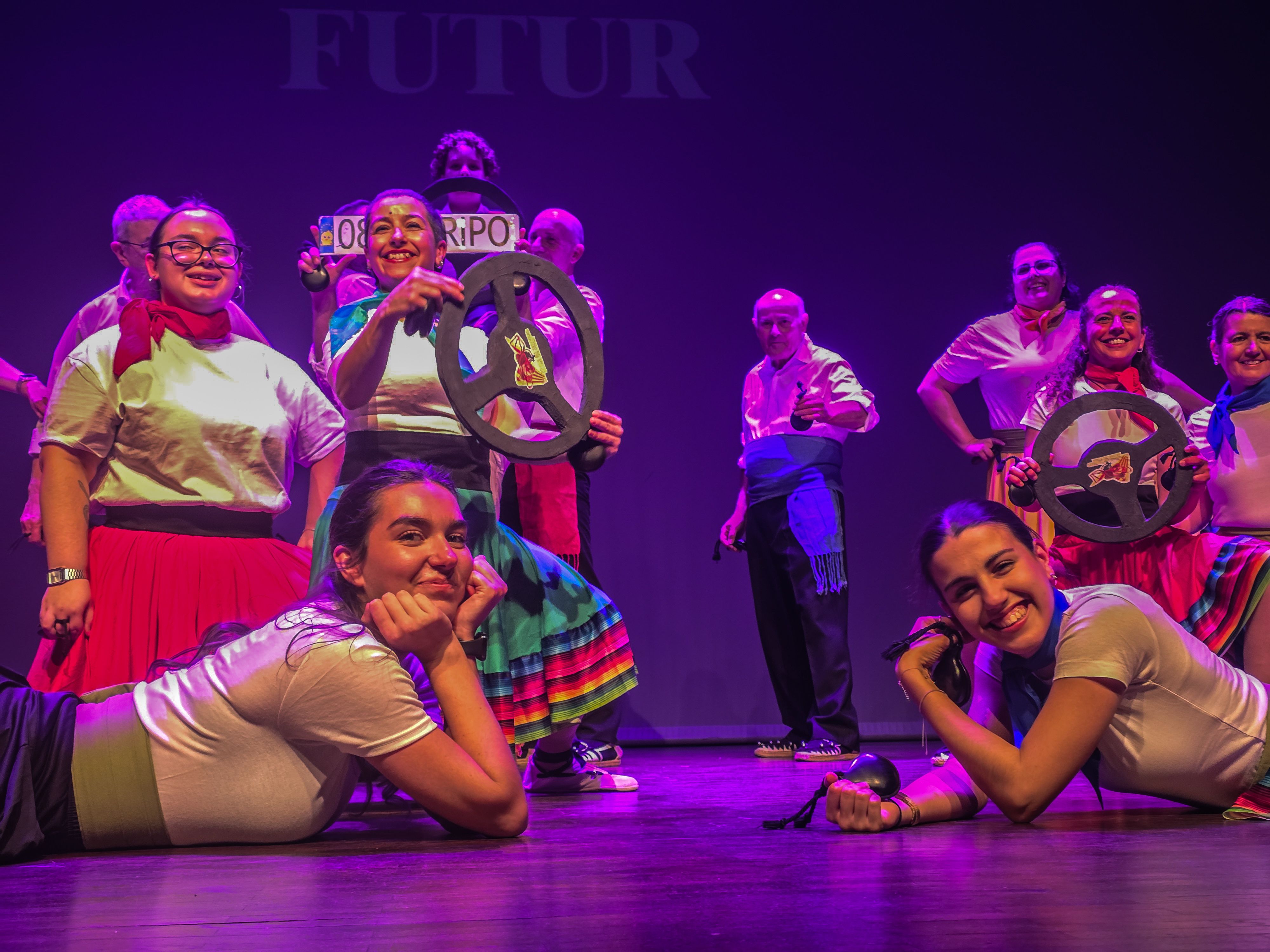 La la land a la commemoració La colla de gitanes de Ripollet a la celebració dels 70 anys de la Polca Cerdanyola. Foto: Marc Mata 