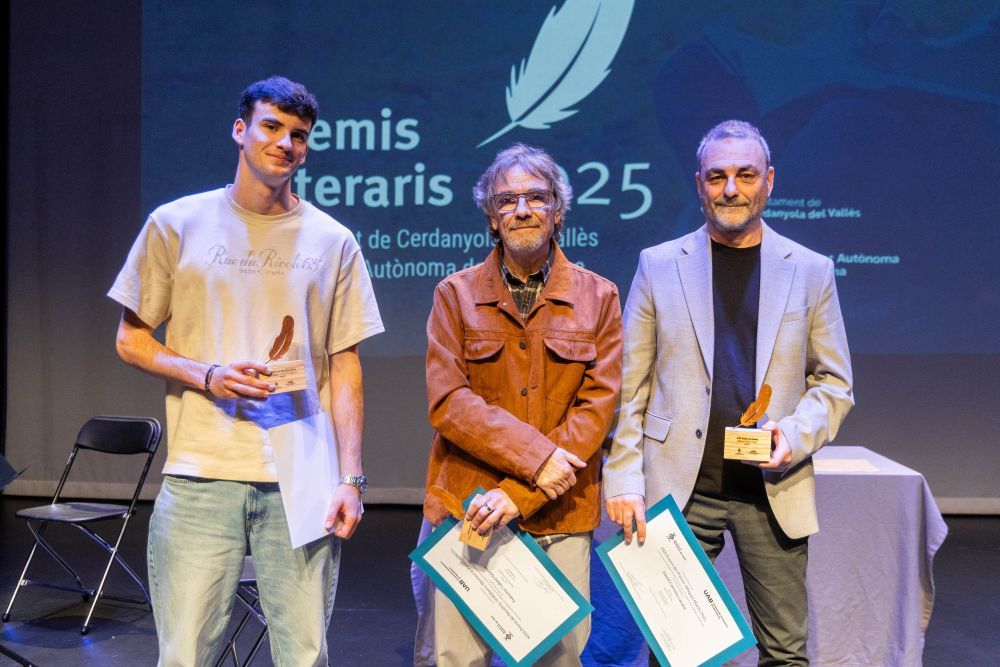D'esquerra a dreta: David Carreras, Francesc Cabiró i Sergi Félez, guardonats 2025. Foto: Ajuntament